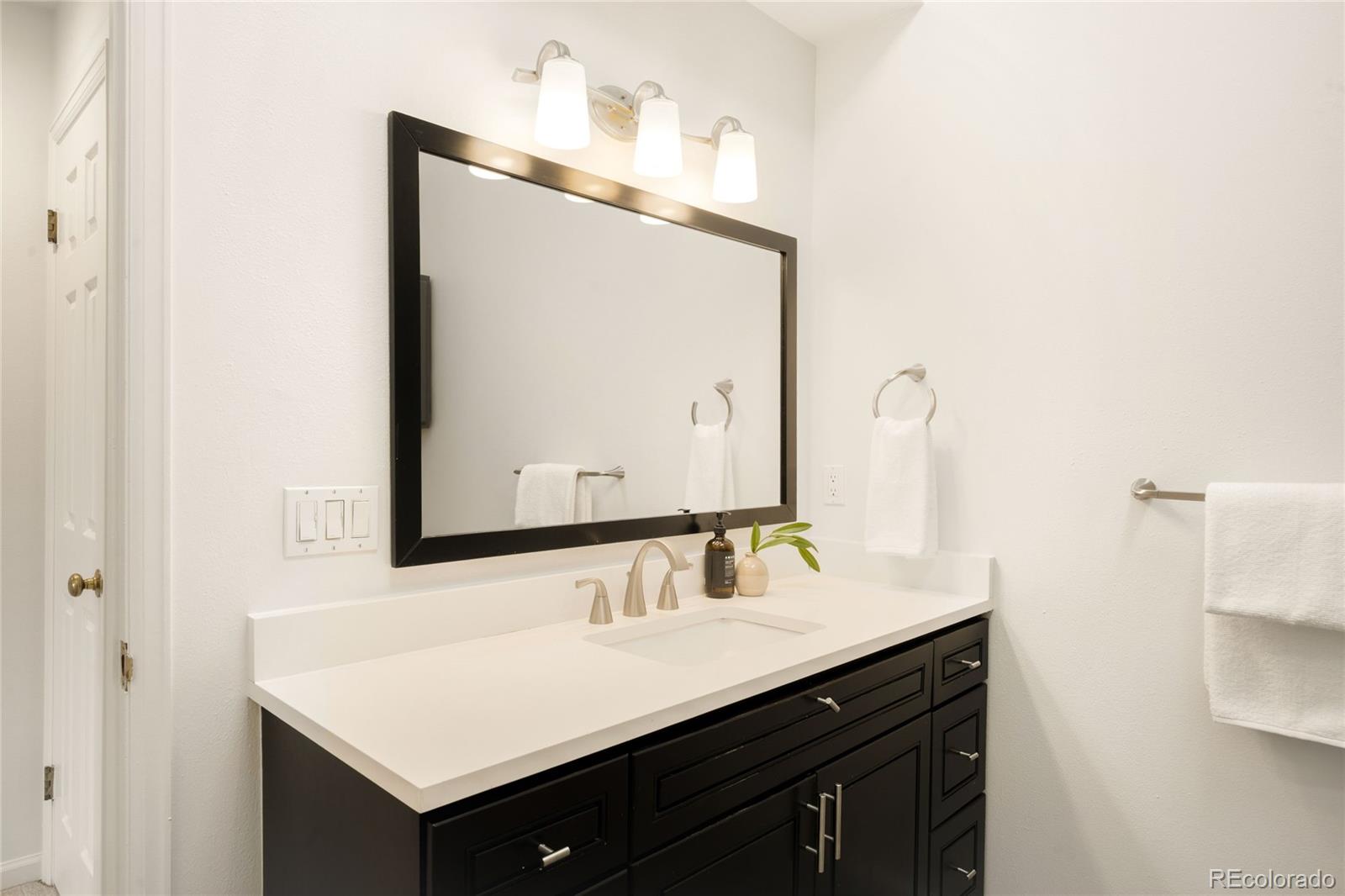 999 N Emerson Street Unit: 11