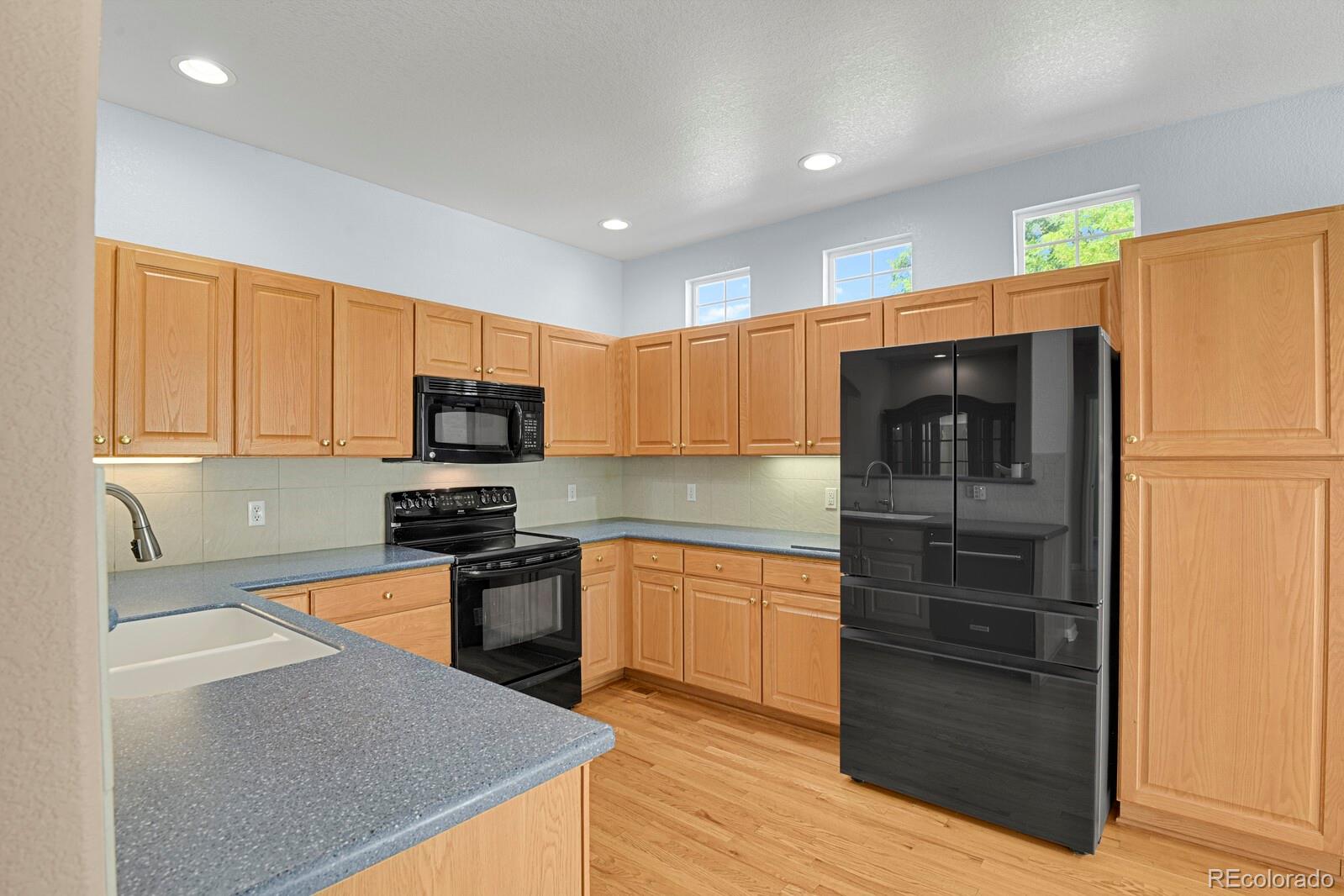 2668 S Troy