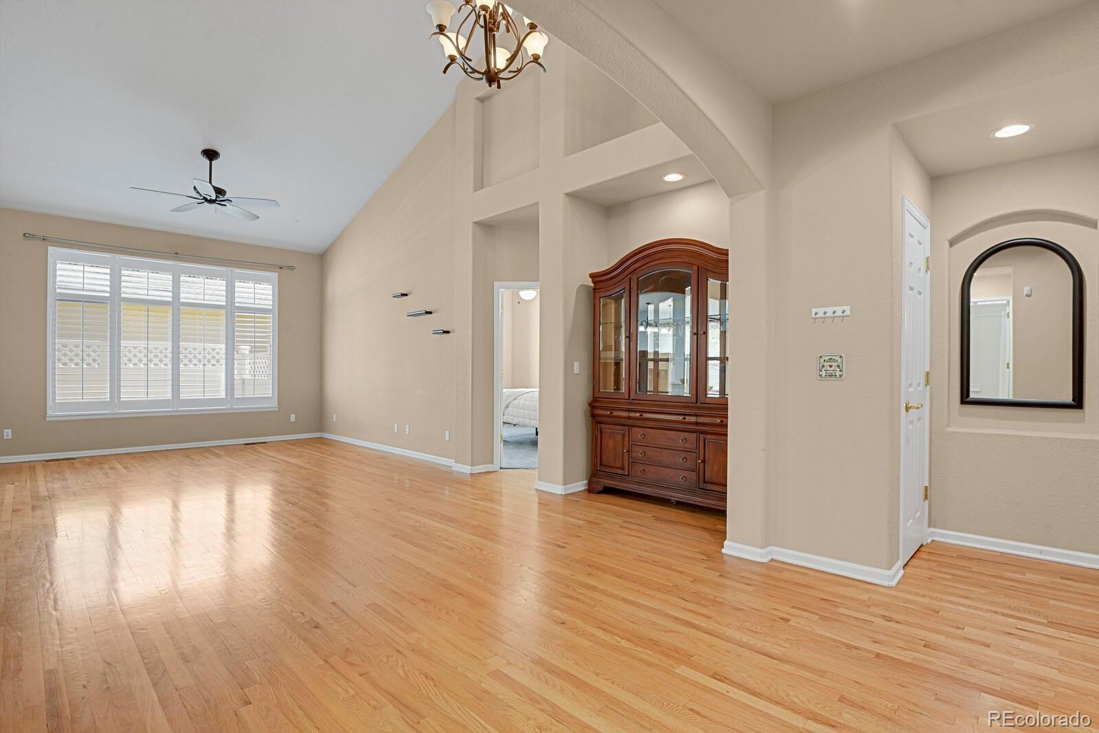 2668 S Troy