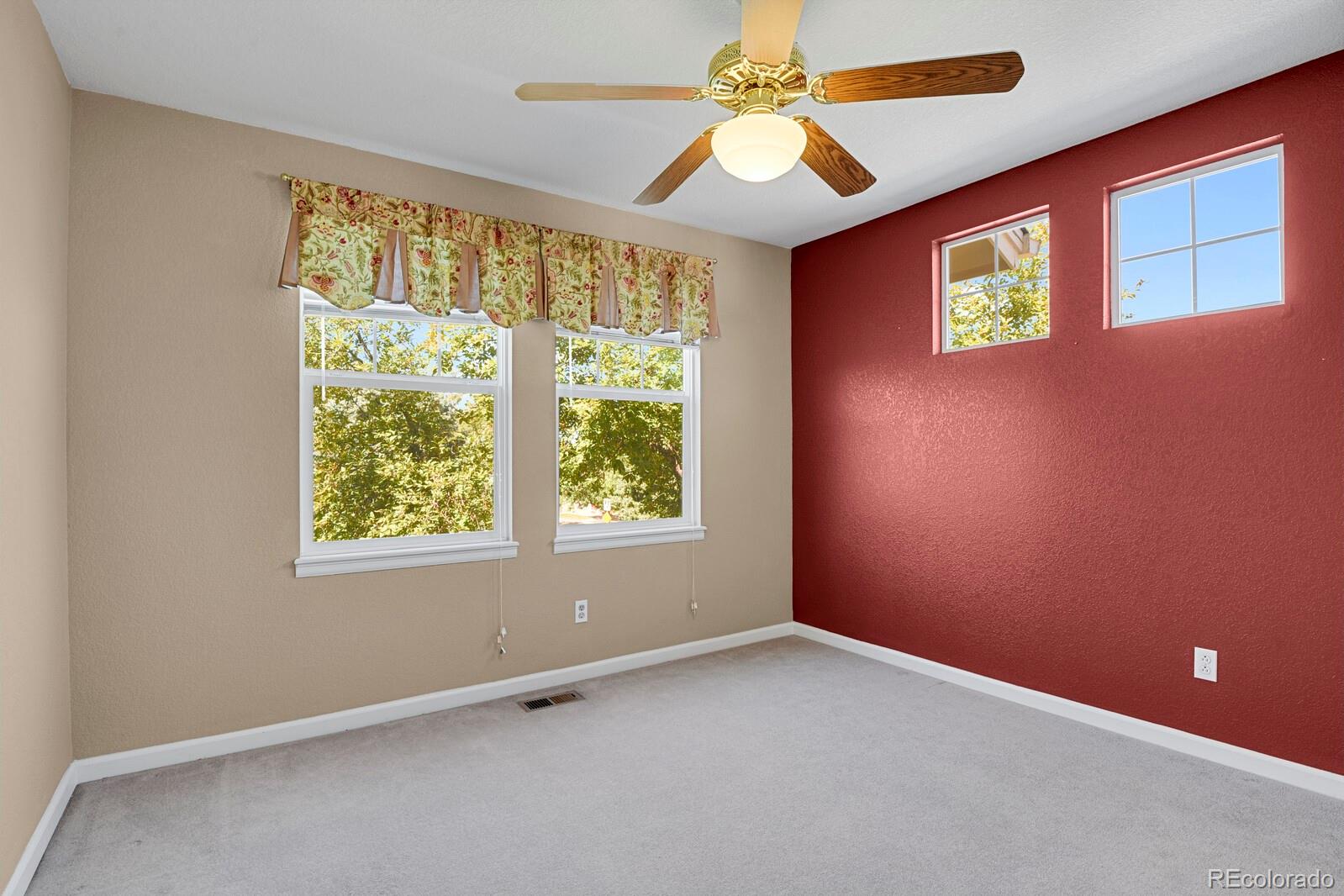 2668 S Troy