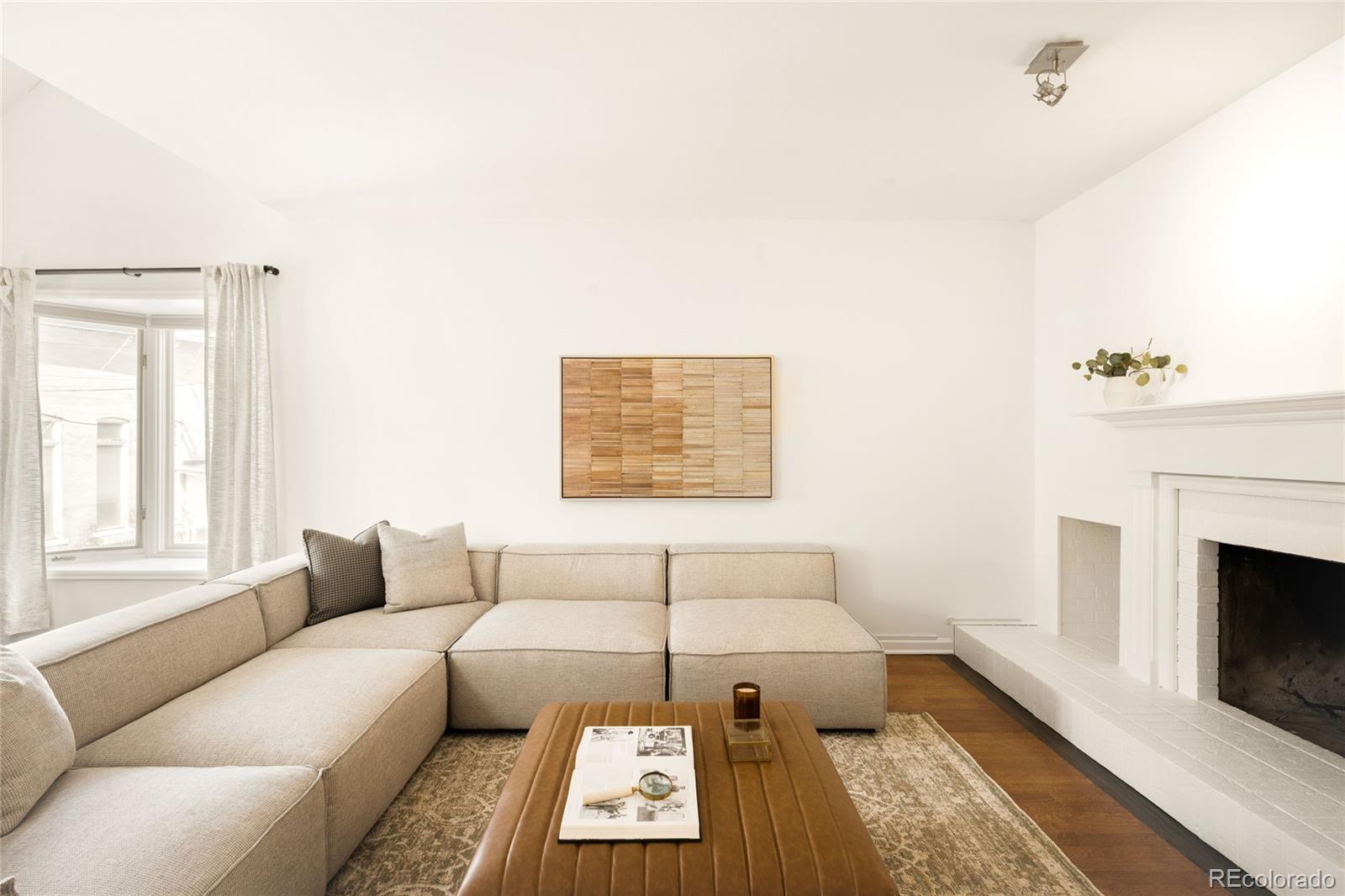 999 N Emerson Street Unit: 11