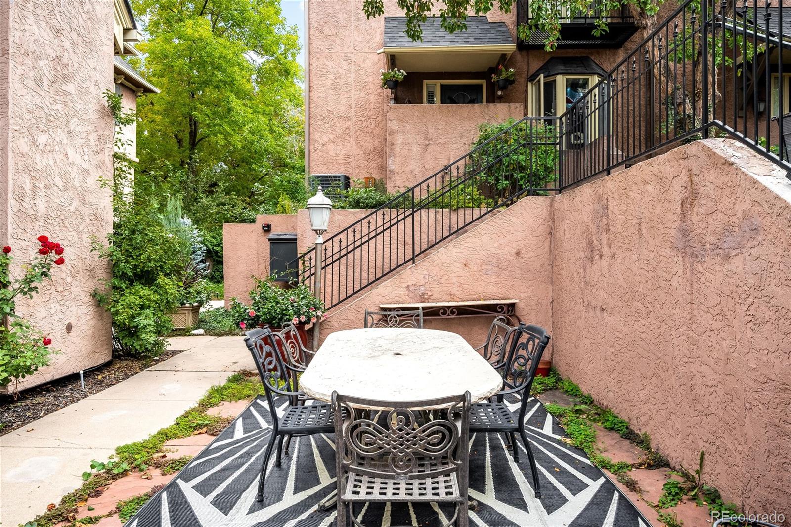 999 N Emerson Street Unit: 11