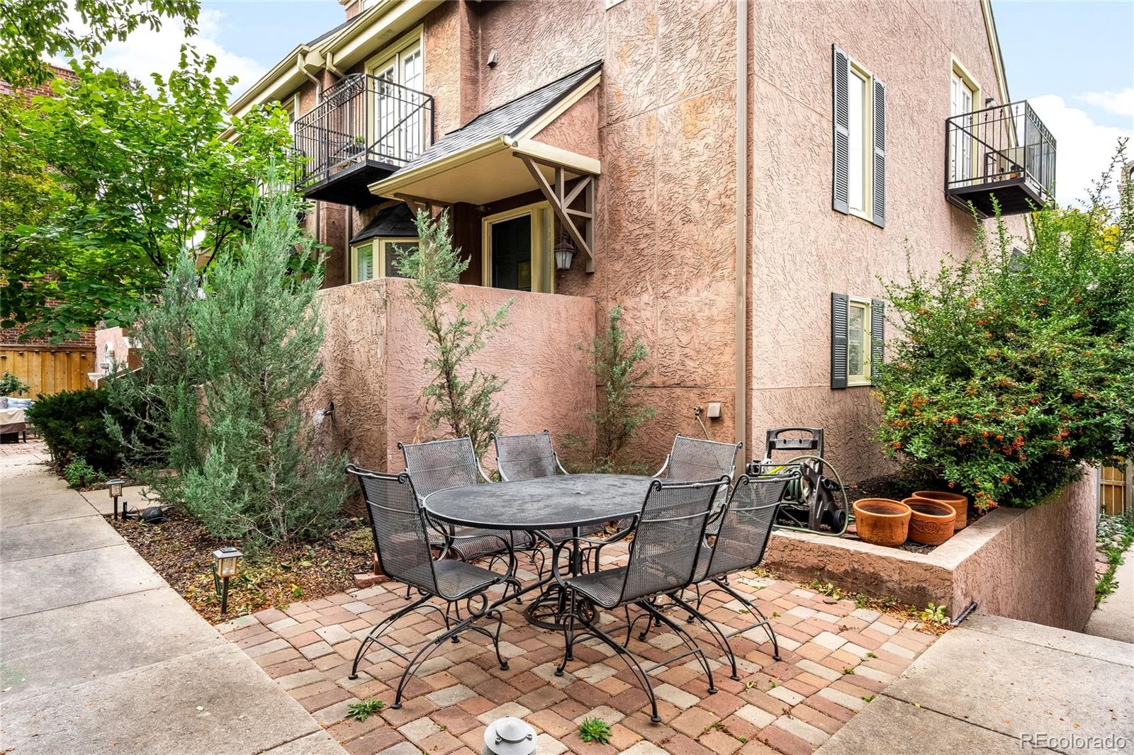 999 N Emerson Street Unit: 11