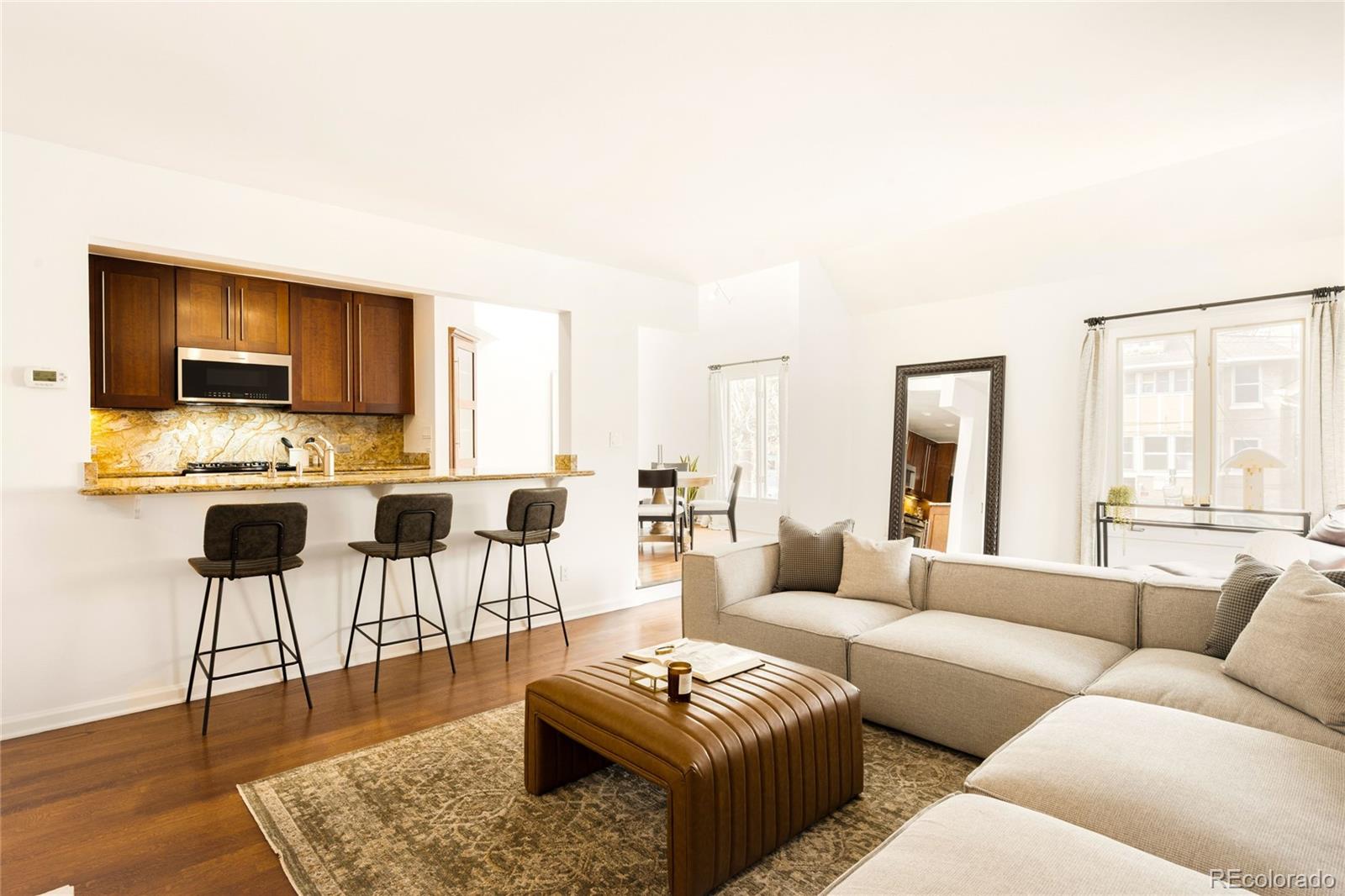 999 N Emerson Street Unit: 11