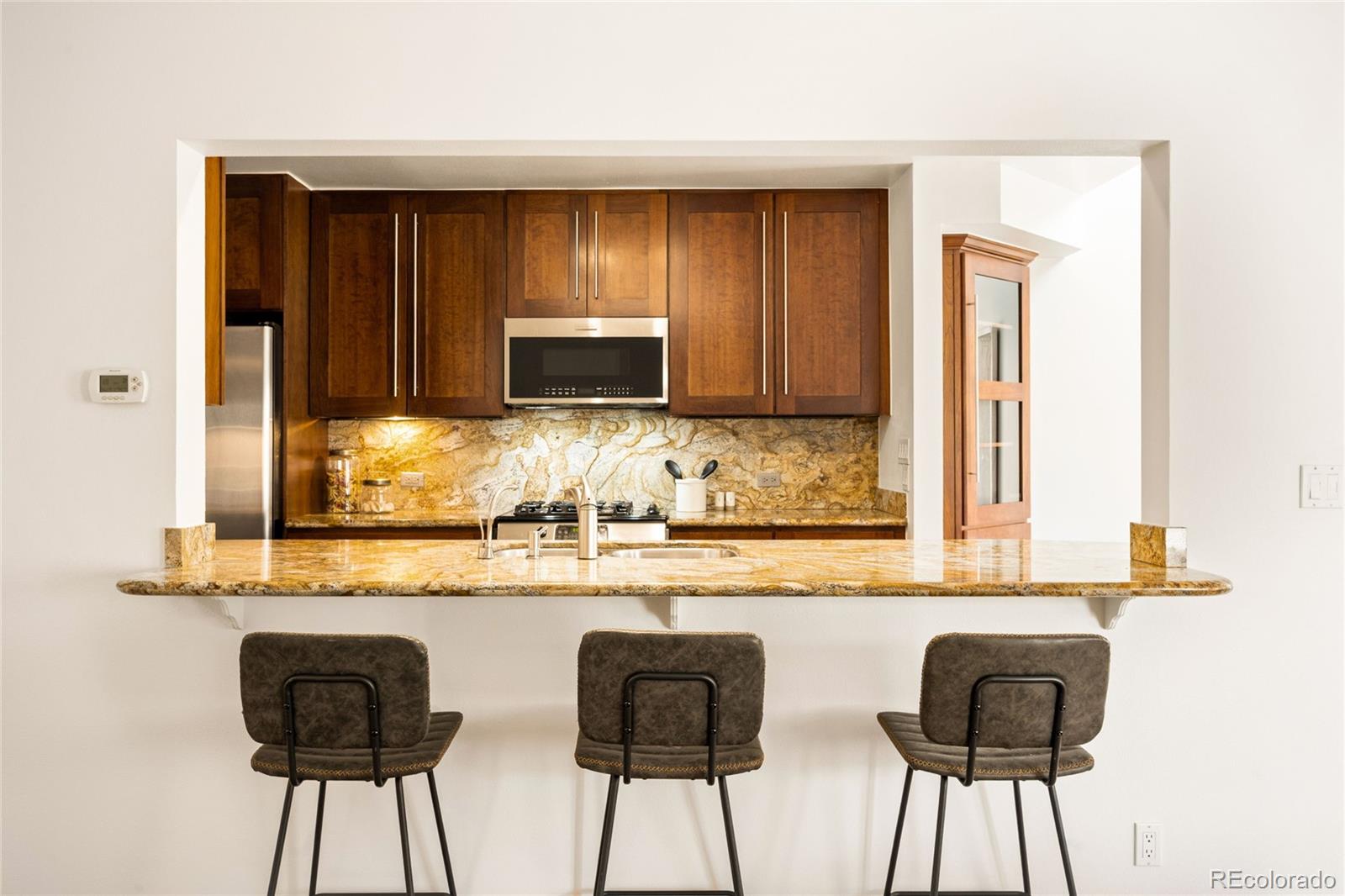 999 N Emerson Street Unit: 11