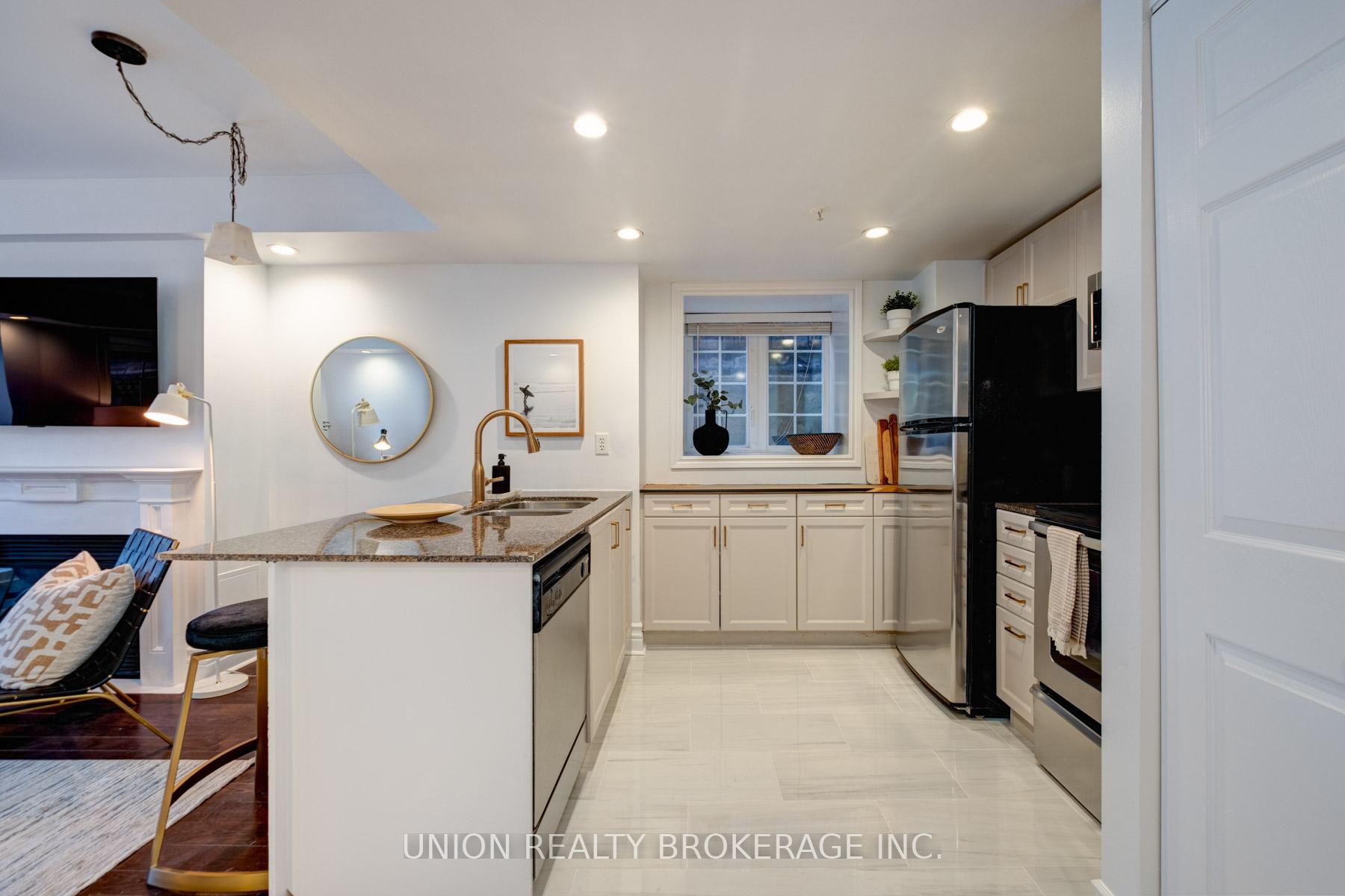 #M1 - 539 Jarvis Street