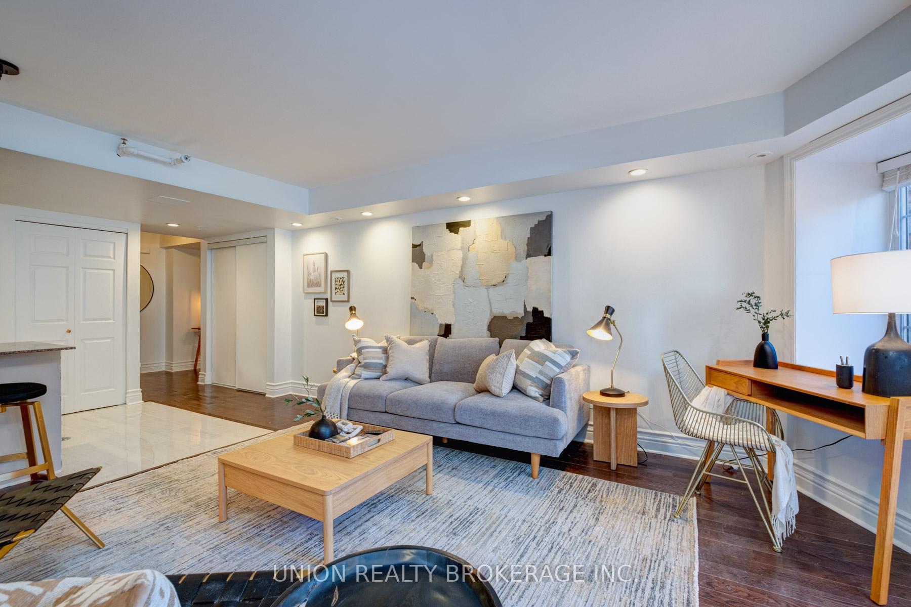 #M1 - 539 Jarvis Street