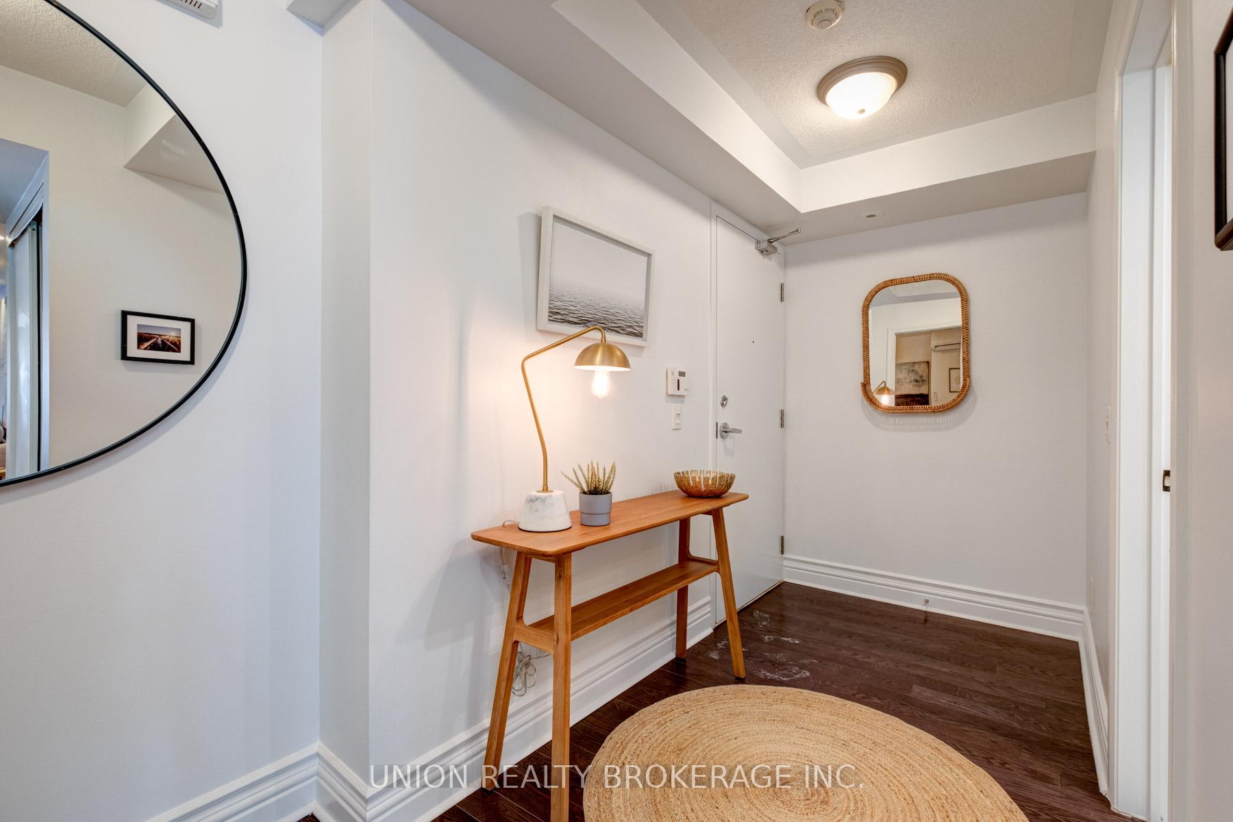 #M1 - 539 Jarvis Street