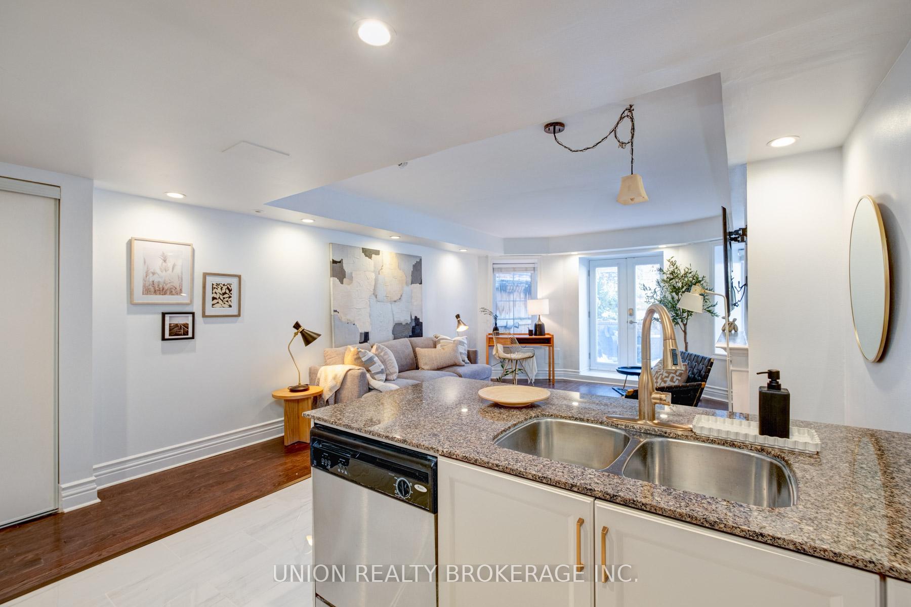 #M1 - 539 Jarvis Street