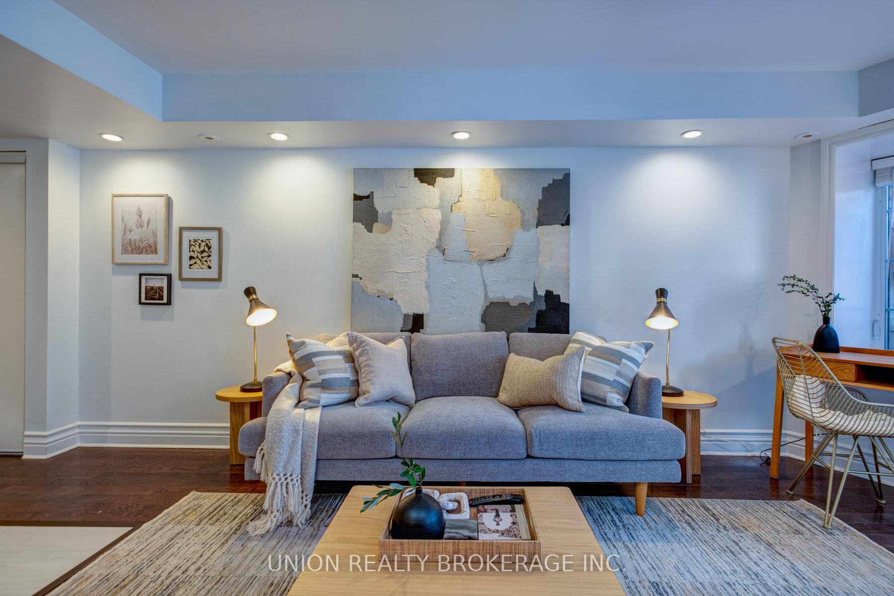 #M1 - 539 Jarvis Street