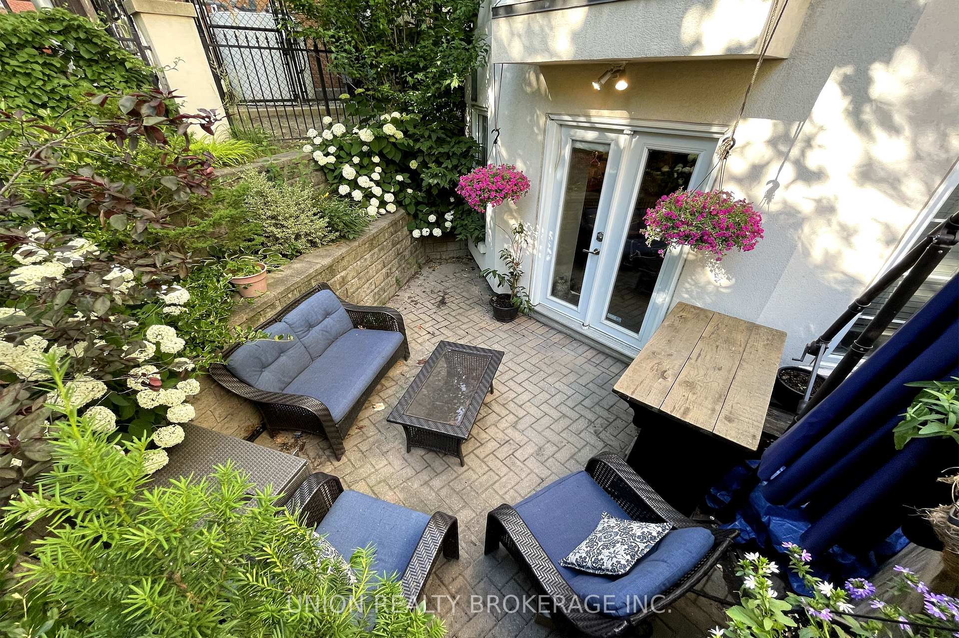 #M1 - 539 Jarvis Street