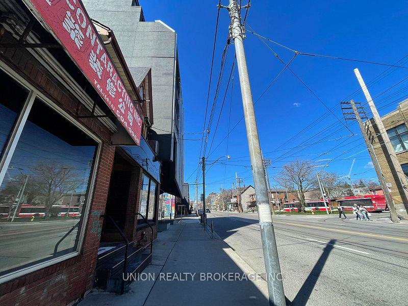 198 Bathurst Street, Toronto