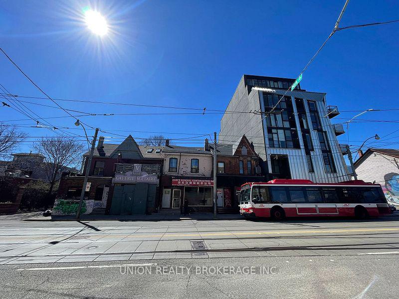 198 Bathurst Street, Toronto