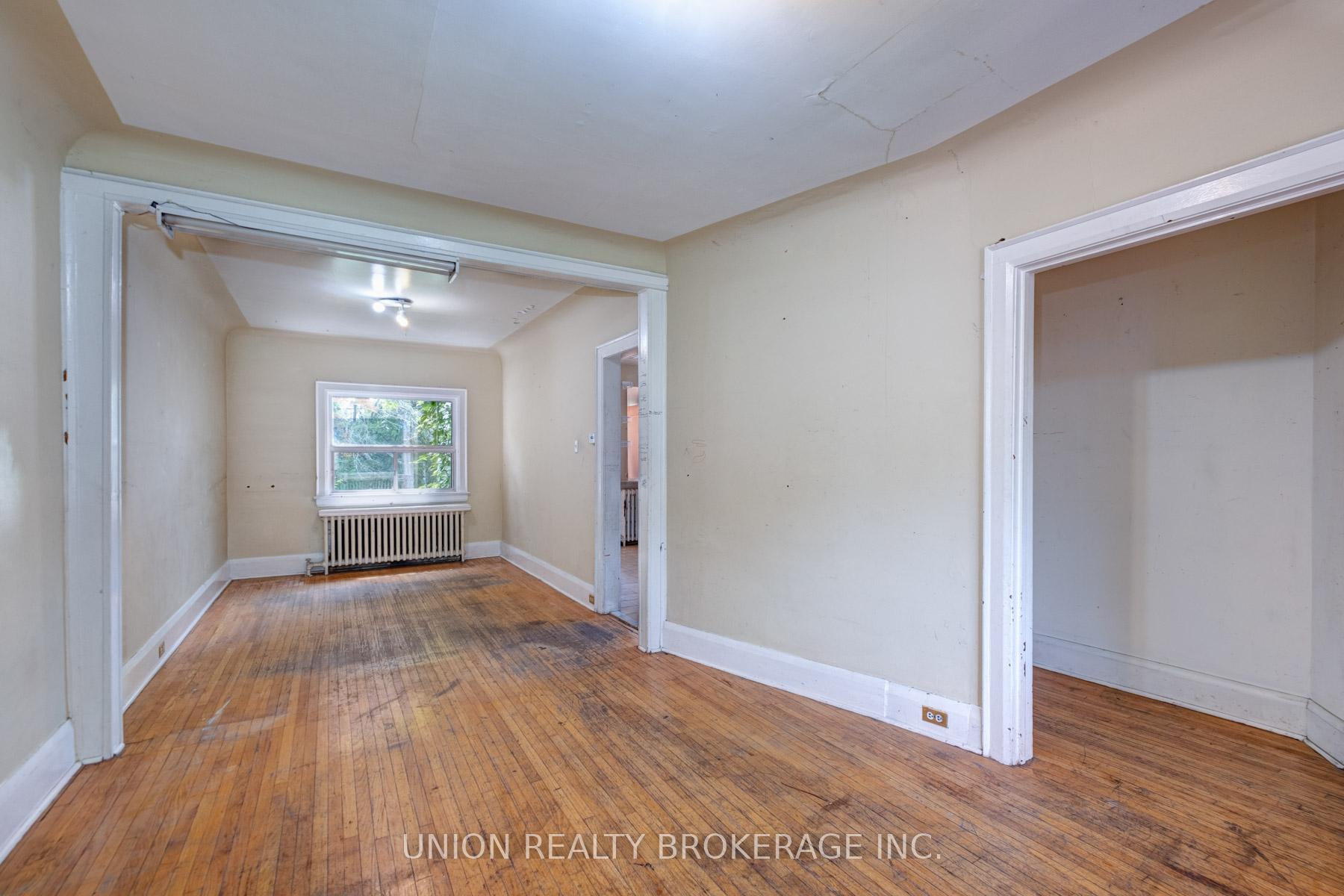 387 Millwood Road, Toronto C10
