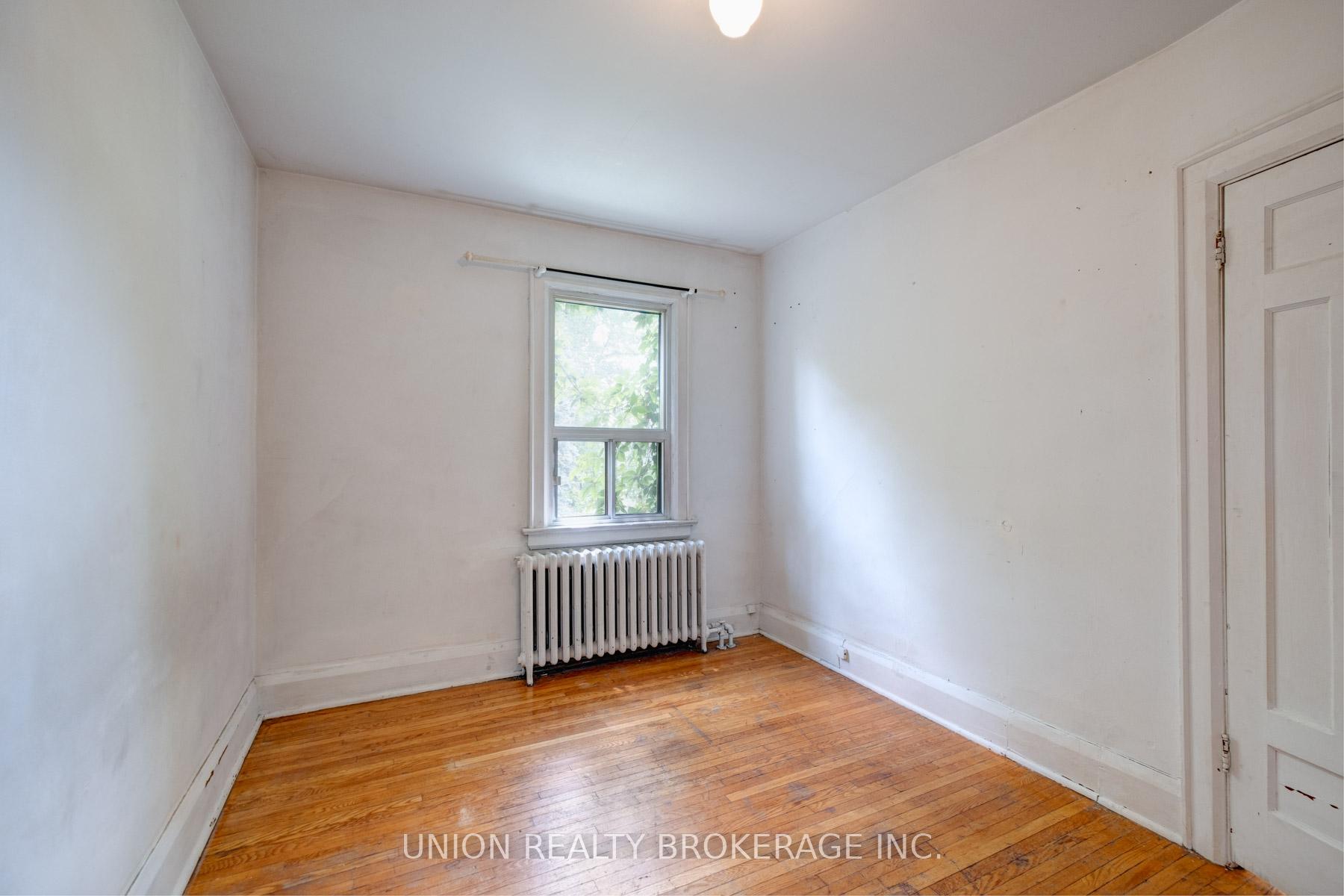 387 Millwood Road, Toronto C10