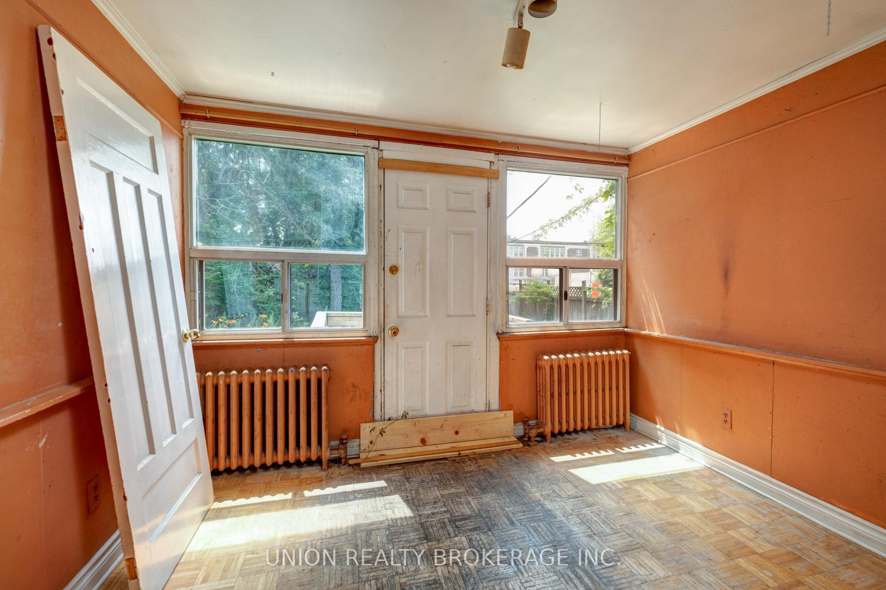 387 Millwood Road, Toronto C10