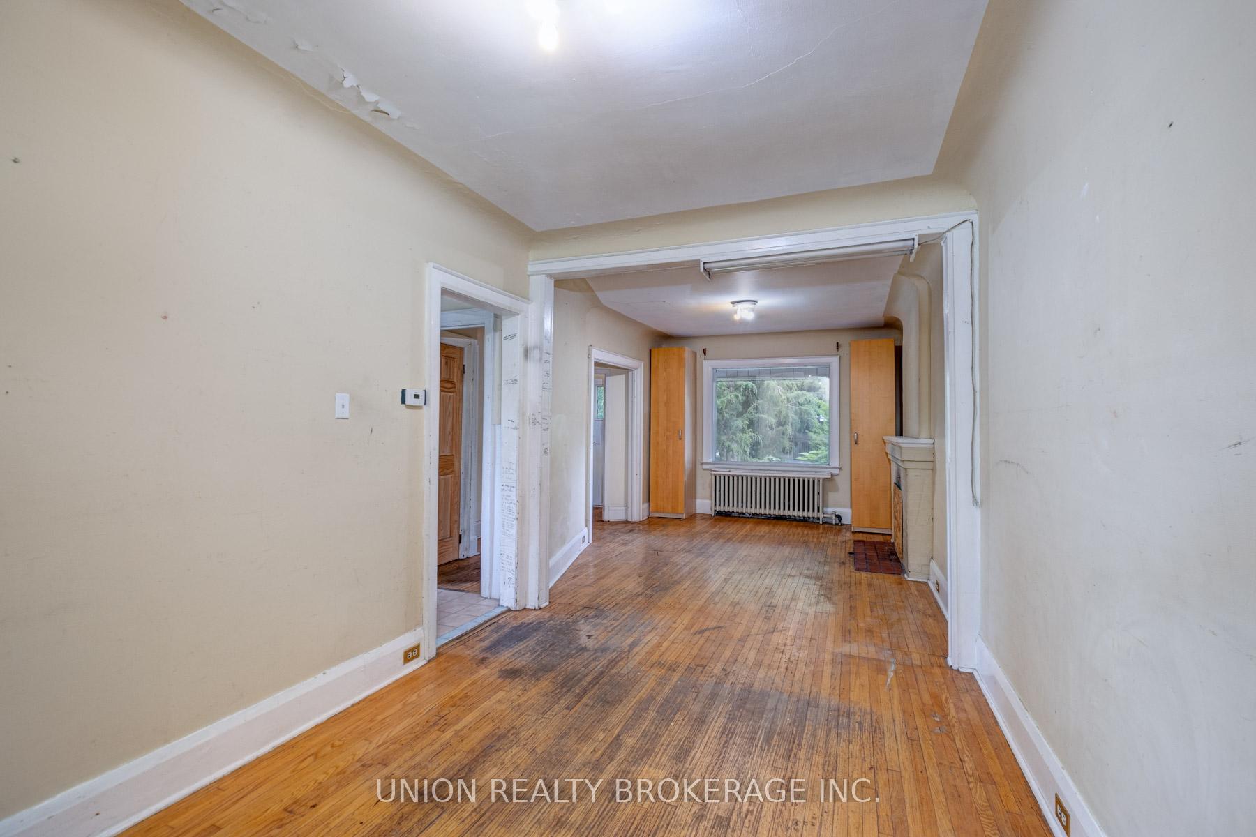 387 Millwood Road, Toronto C10