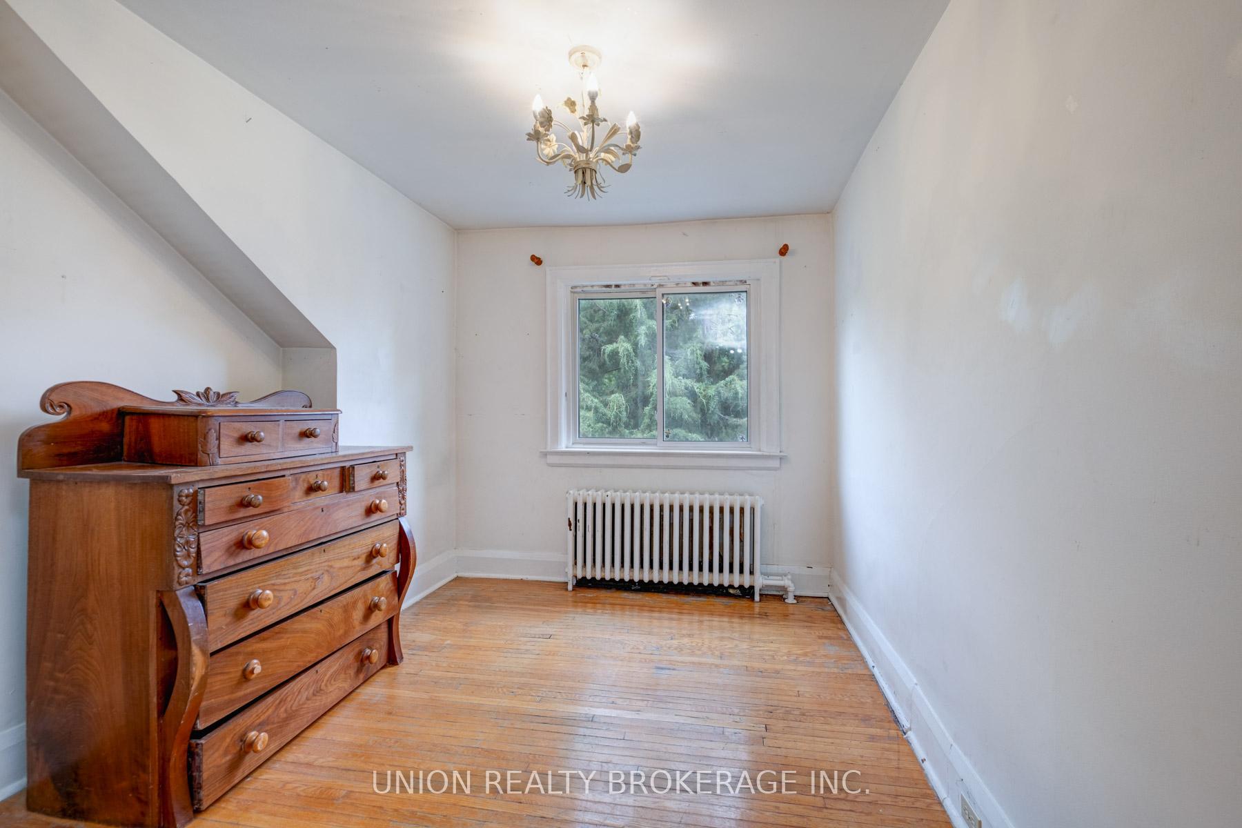 387 Millwood Road, Toronto C10