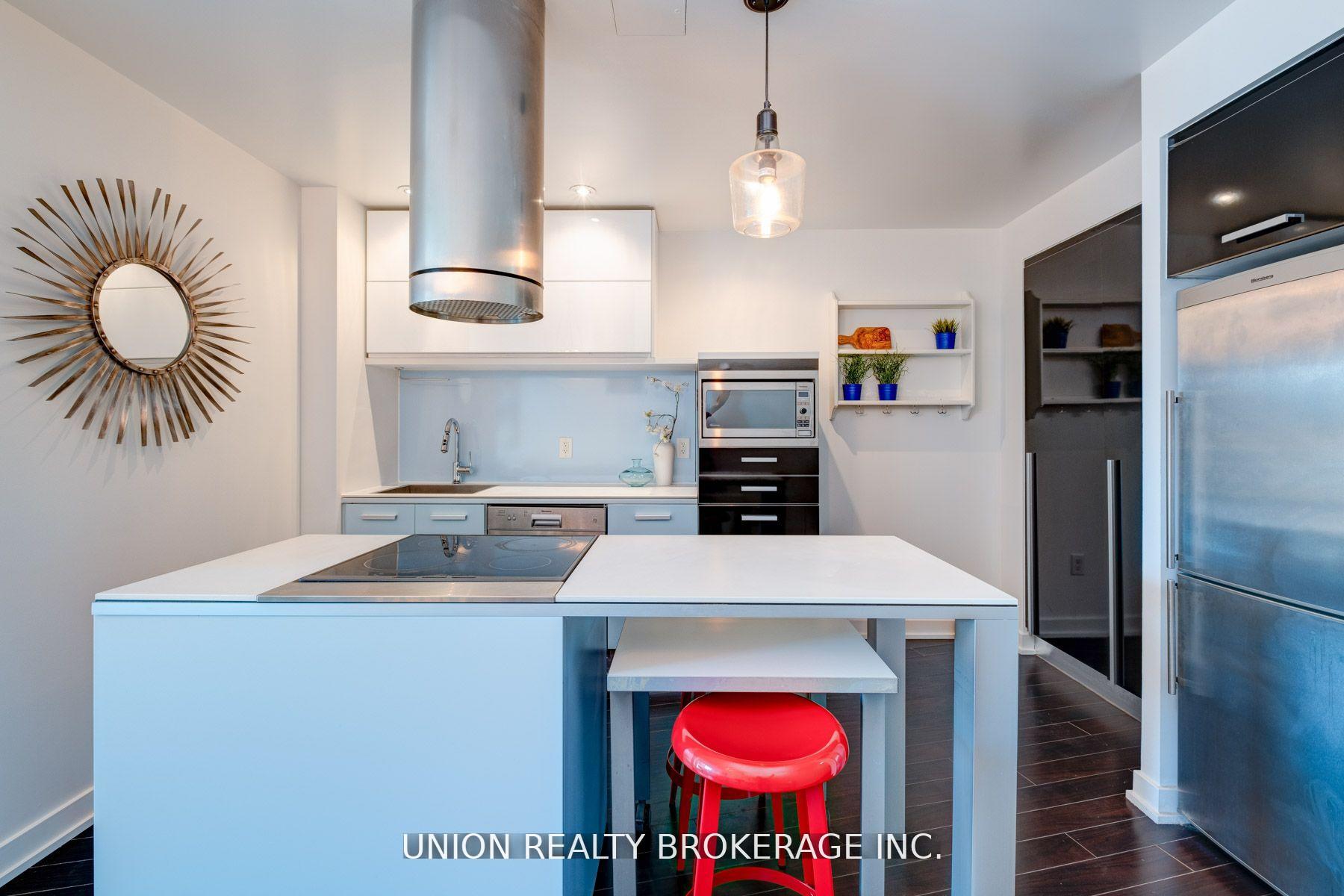 38 Dan Leckie Way Suite 318