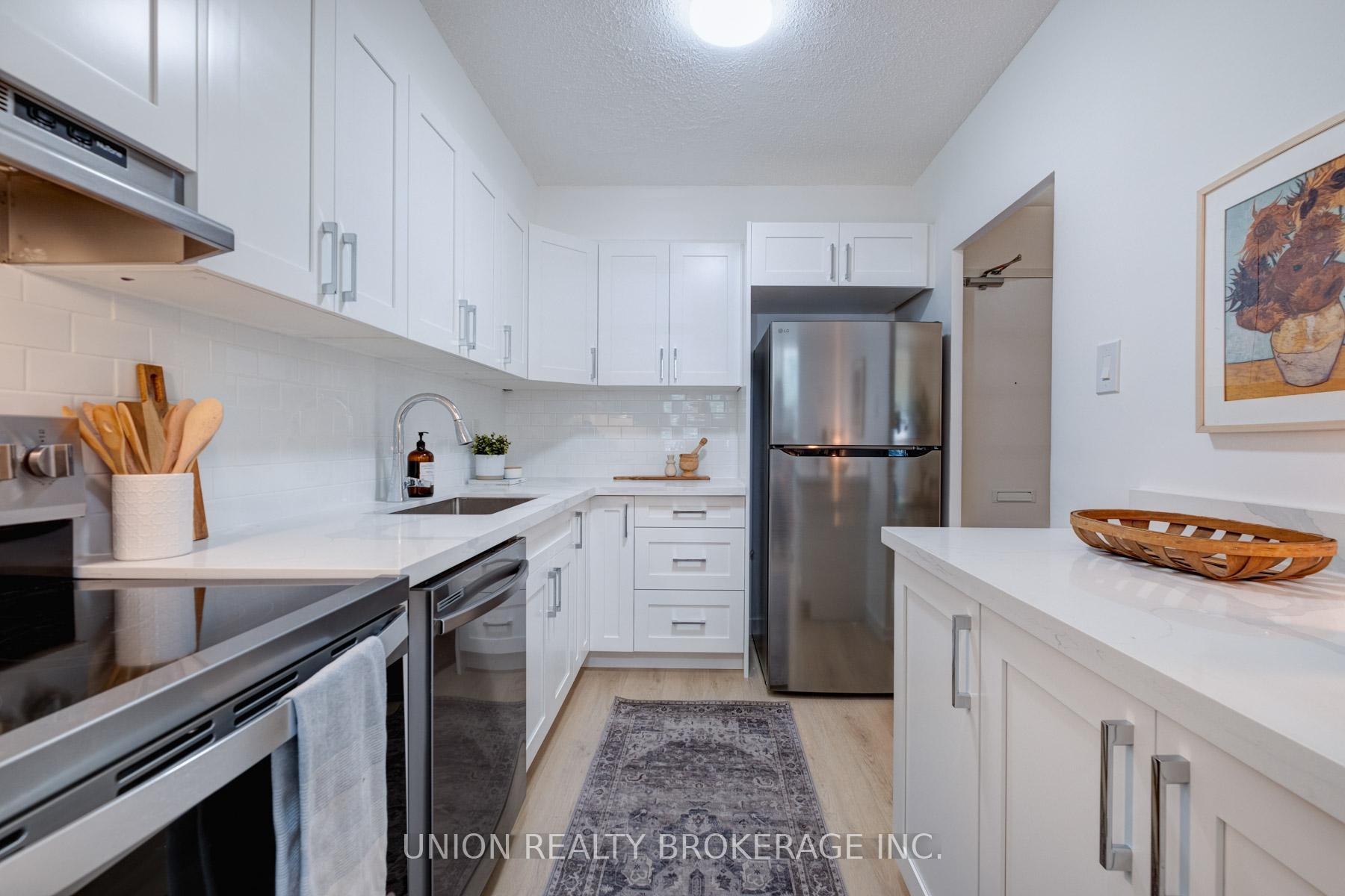 70 Old Sheppard Avenue 103