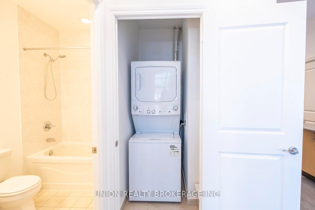 133 Wynford Drive 105
