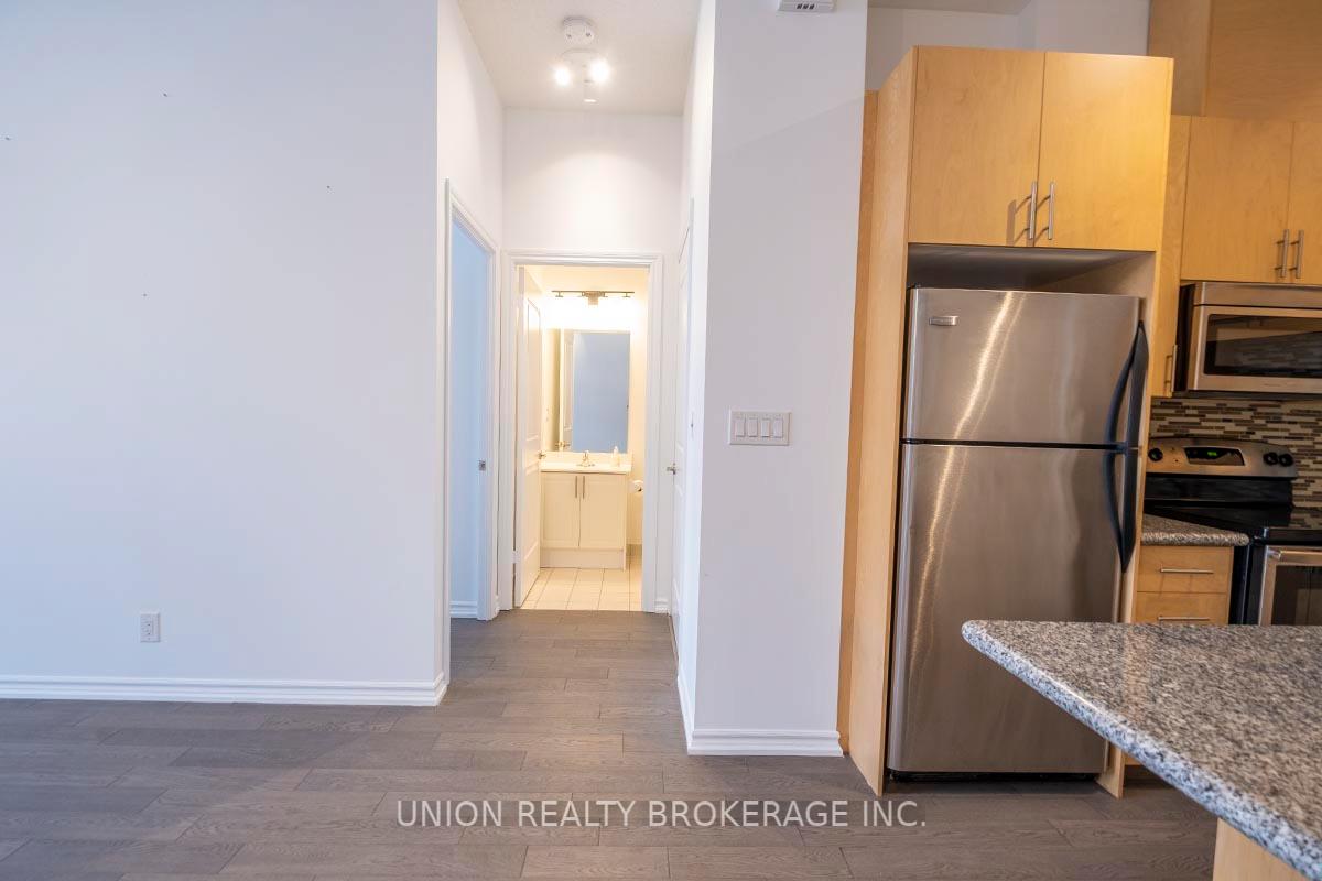133 Wynford Drive 105