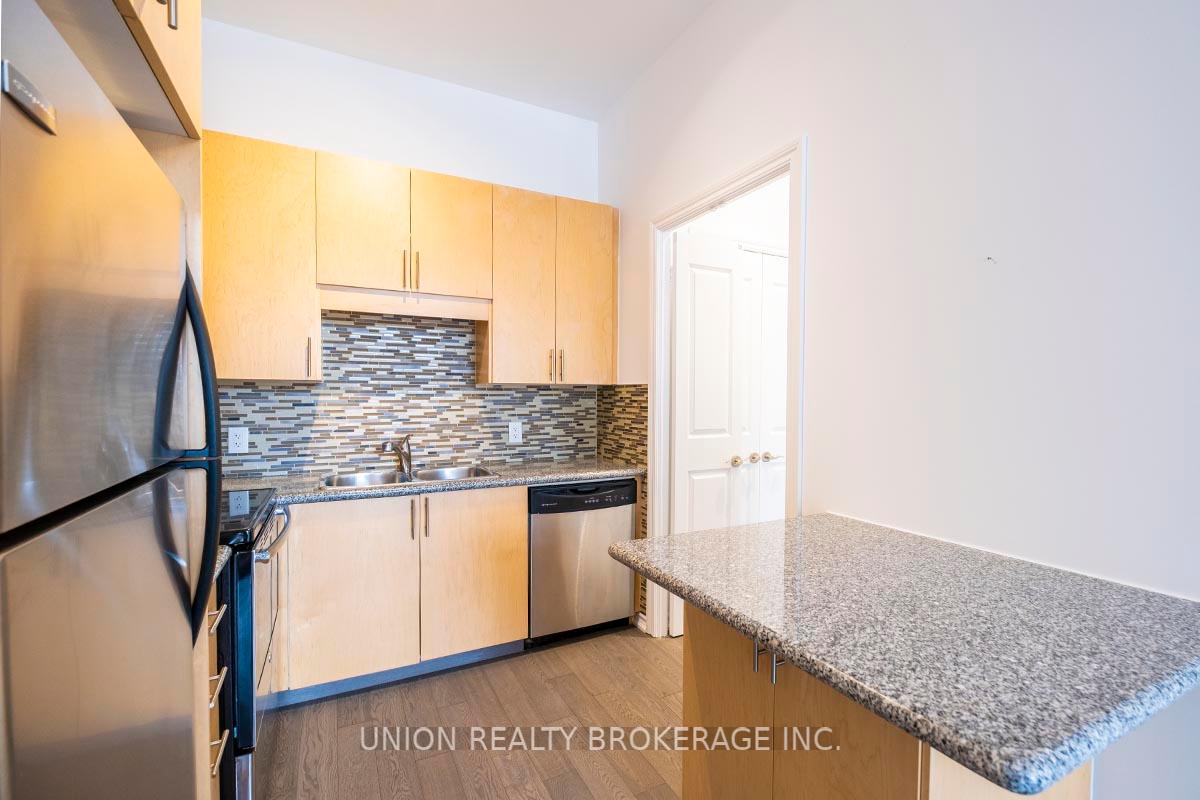 133 Wynford Drive 105