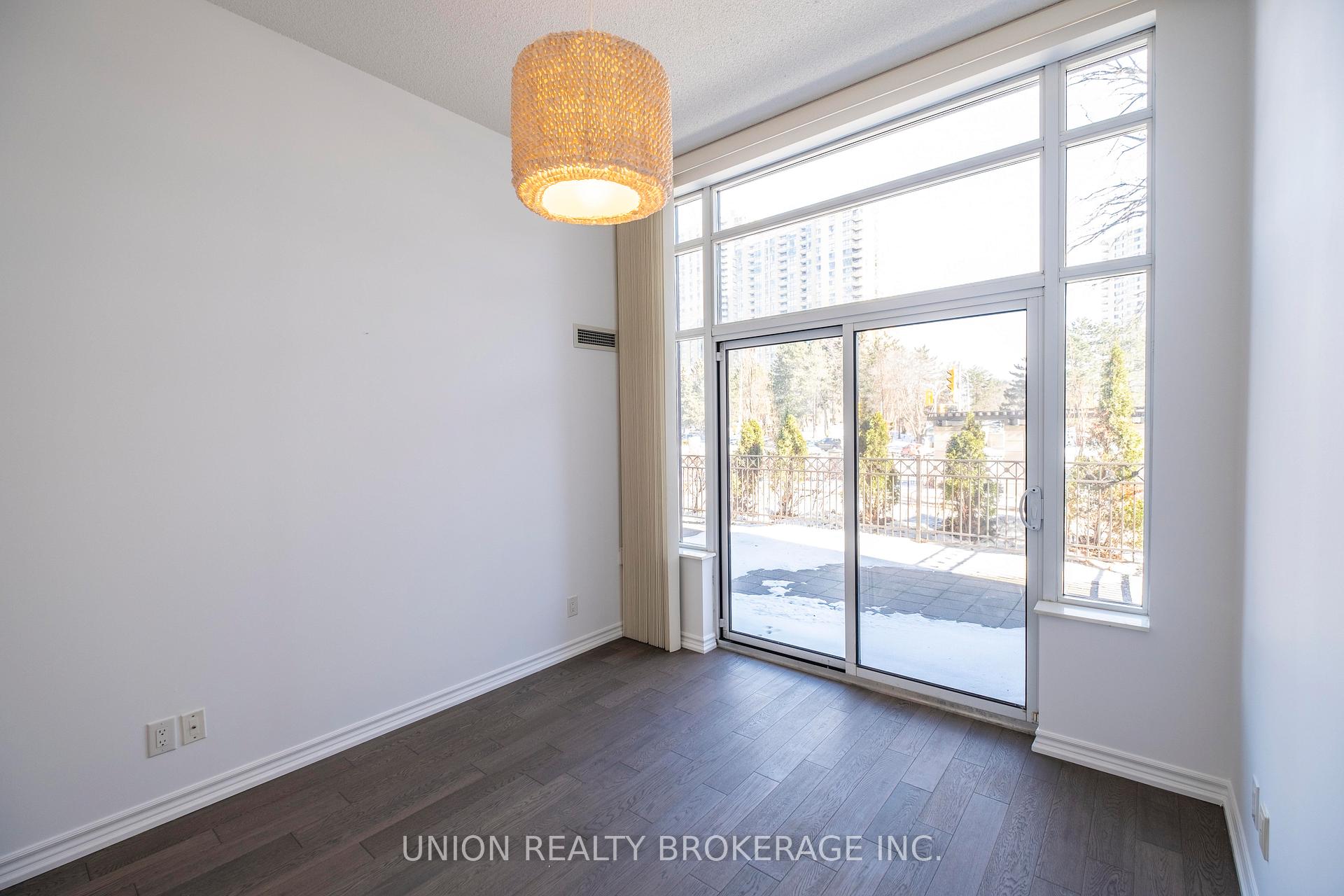 133 Wynford Drive 105