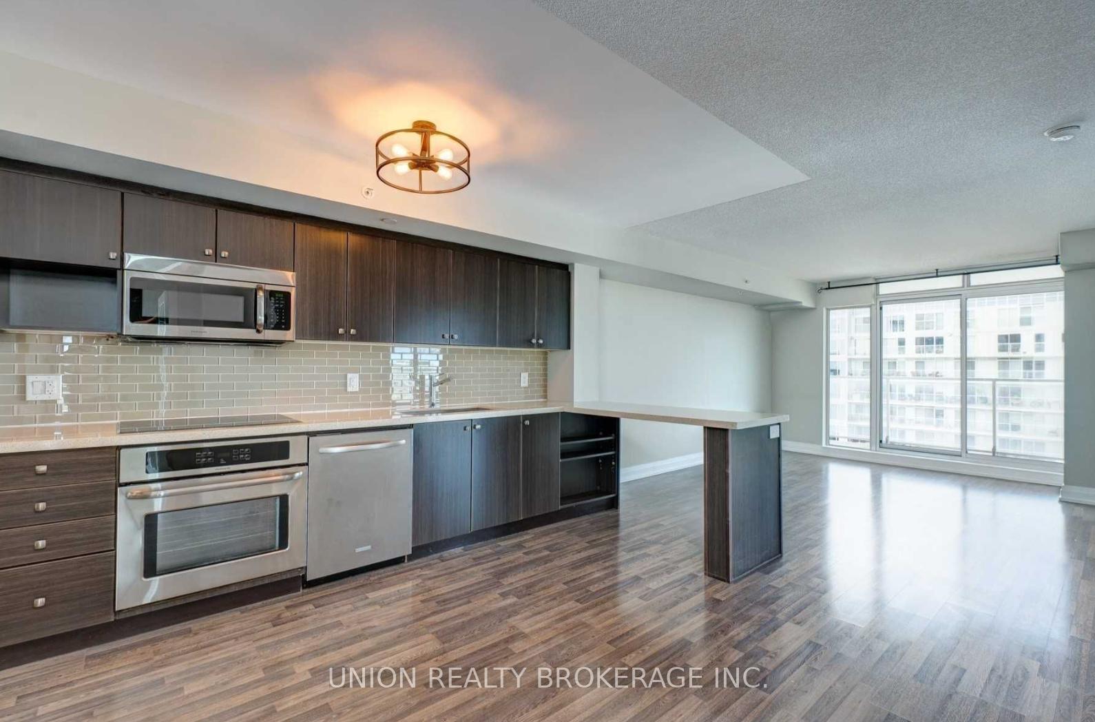 555 Wilson Avenue E1202