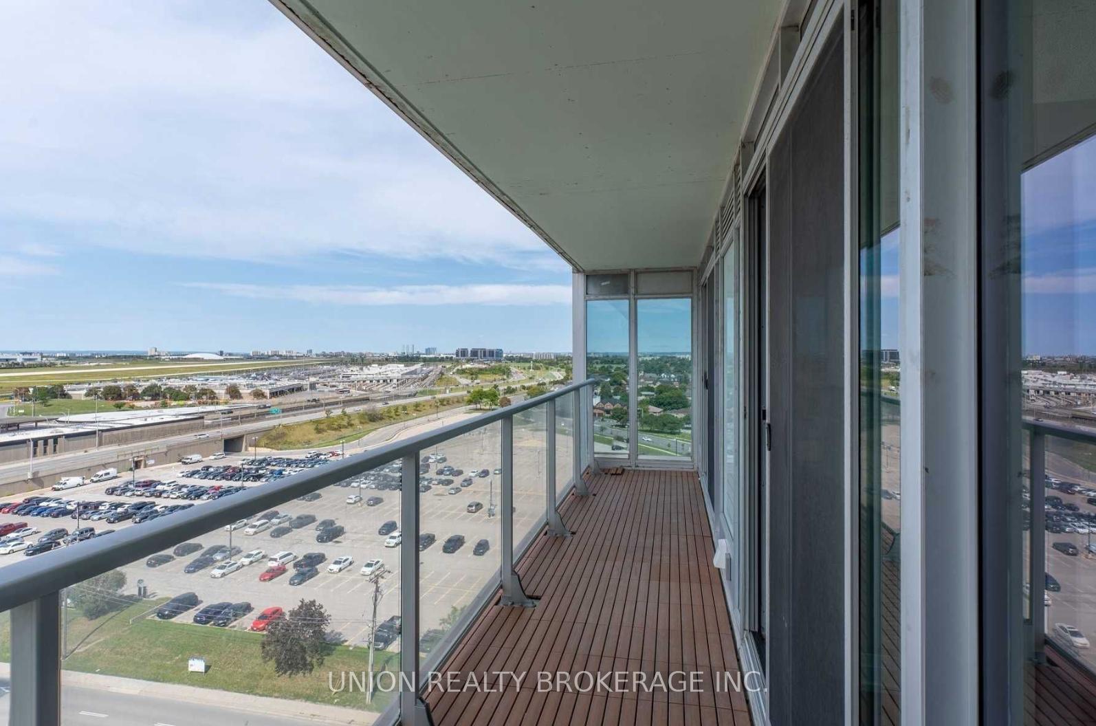 555 Wilson Avenue E1202