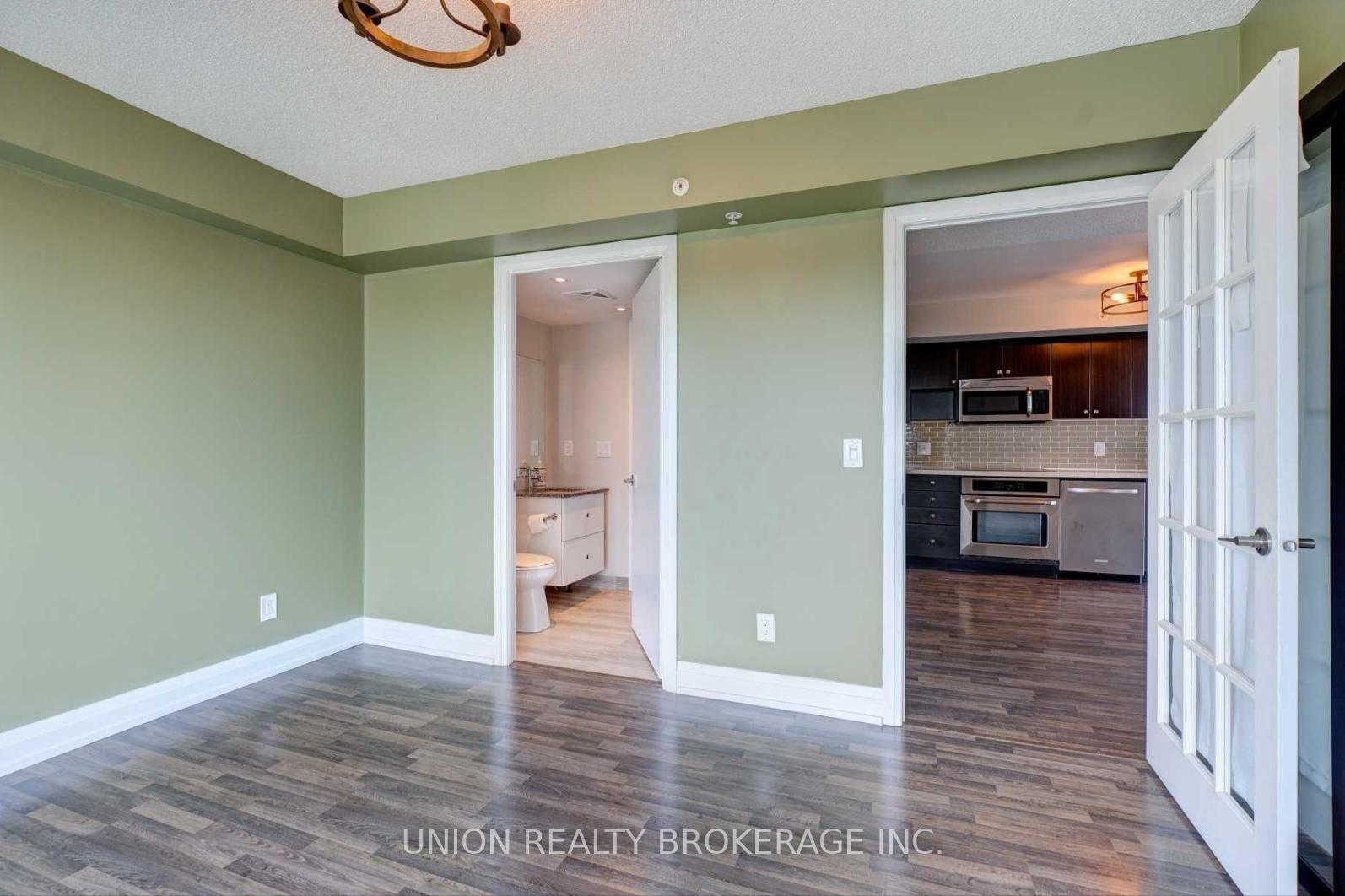 555 Wilson Avenue E1202