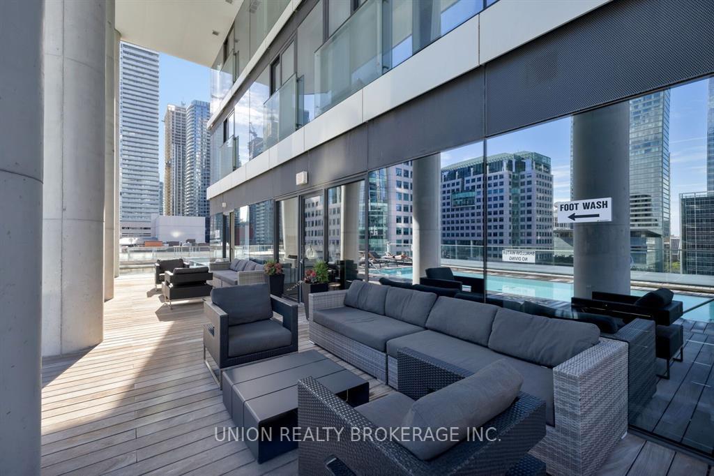 224 King Street W 1505, Toronto C01 Unit: 1505