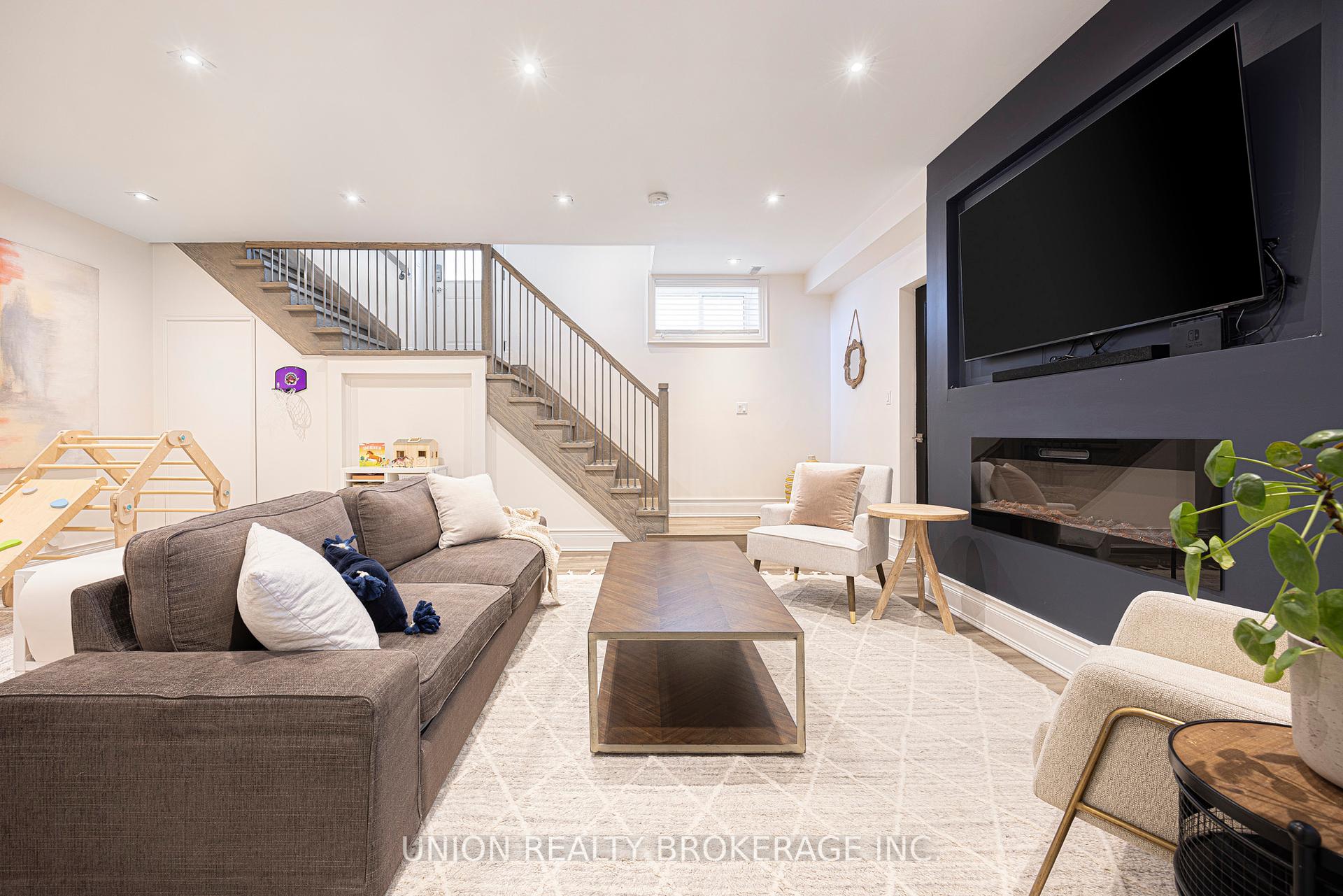 47 Eastville Avenue, Toronto