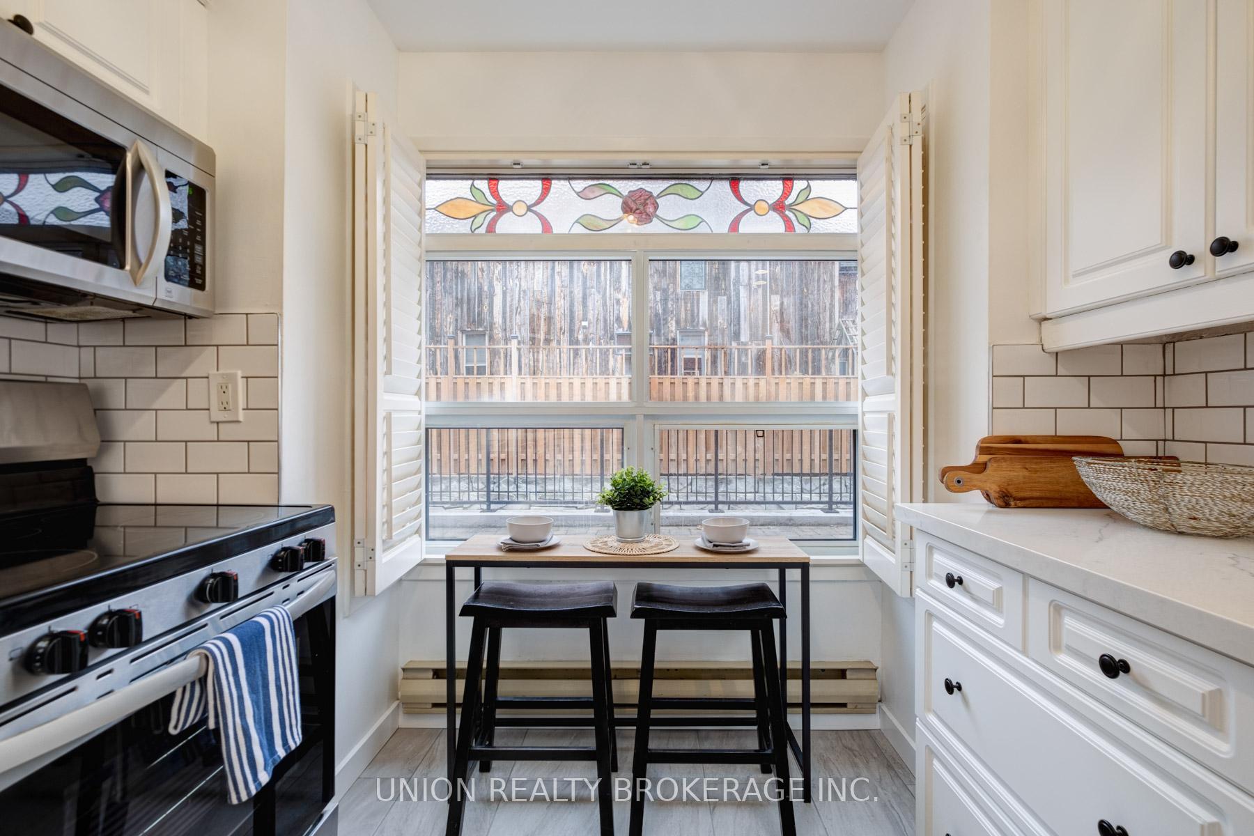 #9 - 90 Kippendavie Avenue