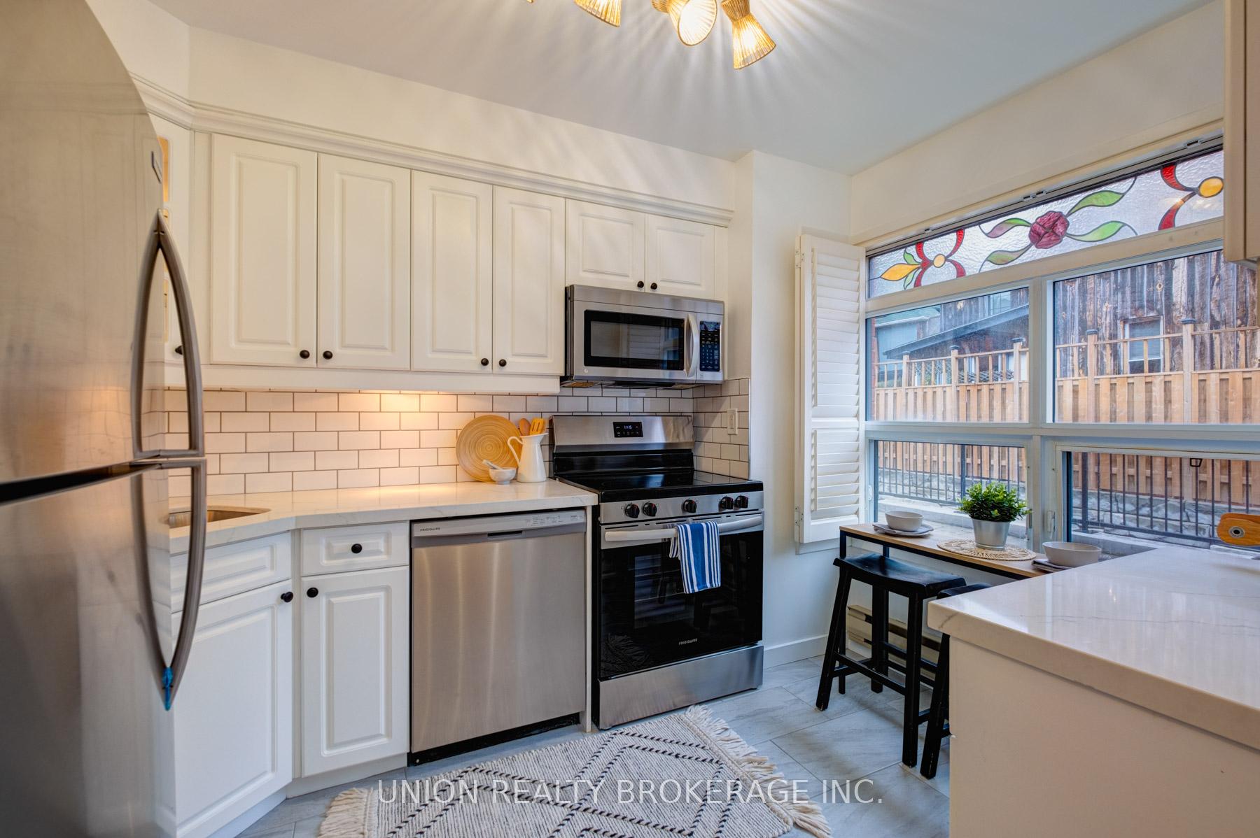 #9 - 90 Kippendavie Avenue