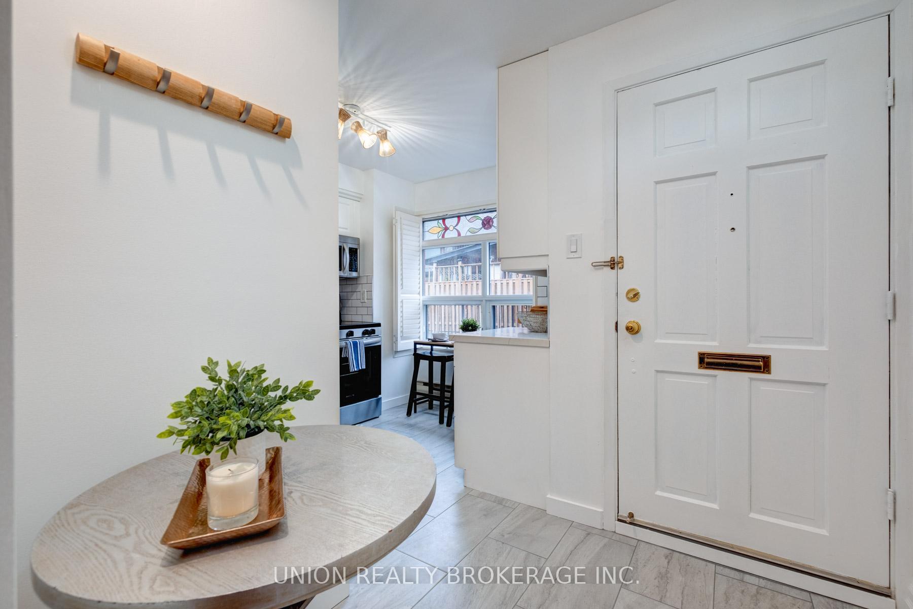 #9 - 90 Kippendavie Avenue