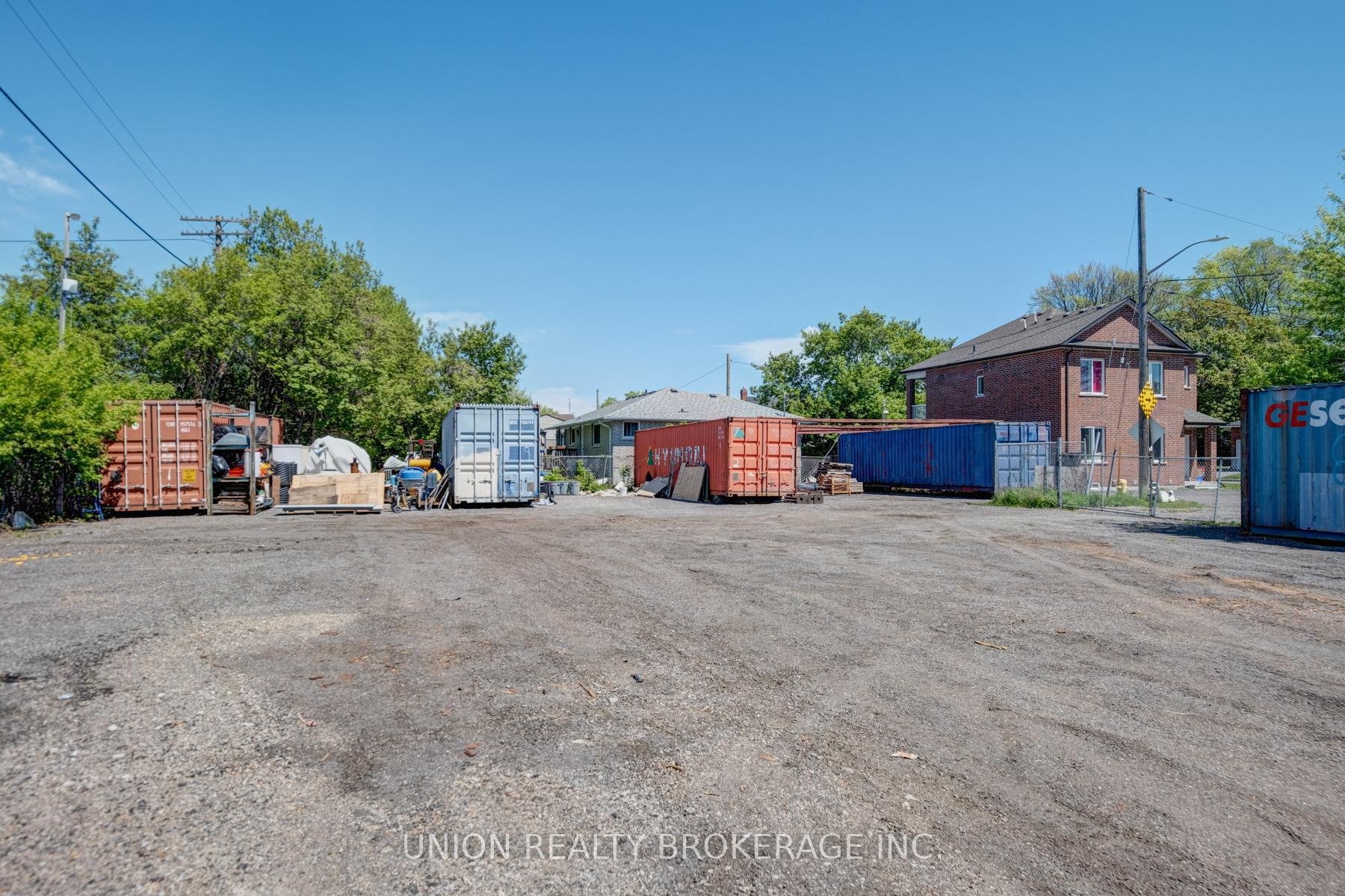 723 Albert Street