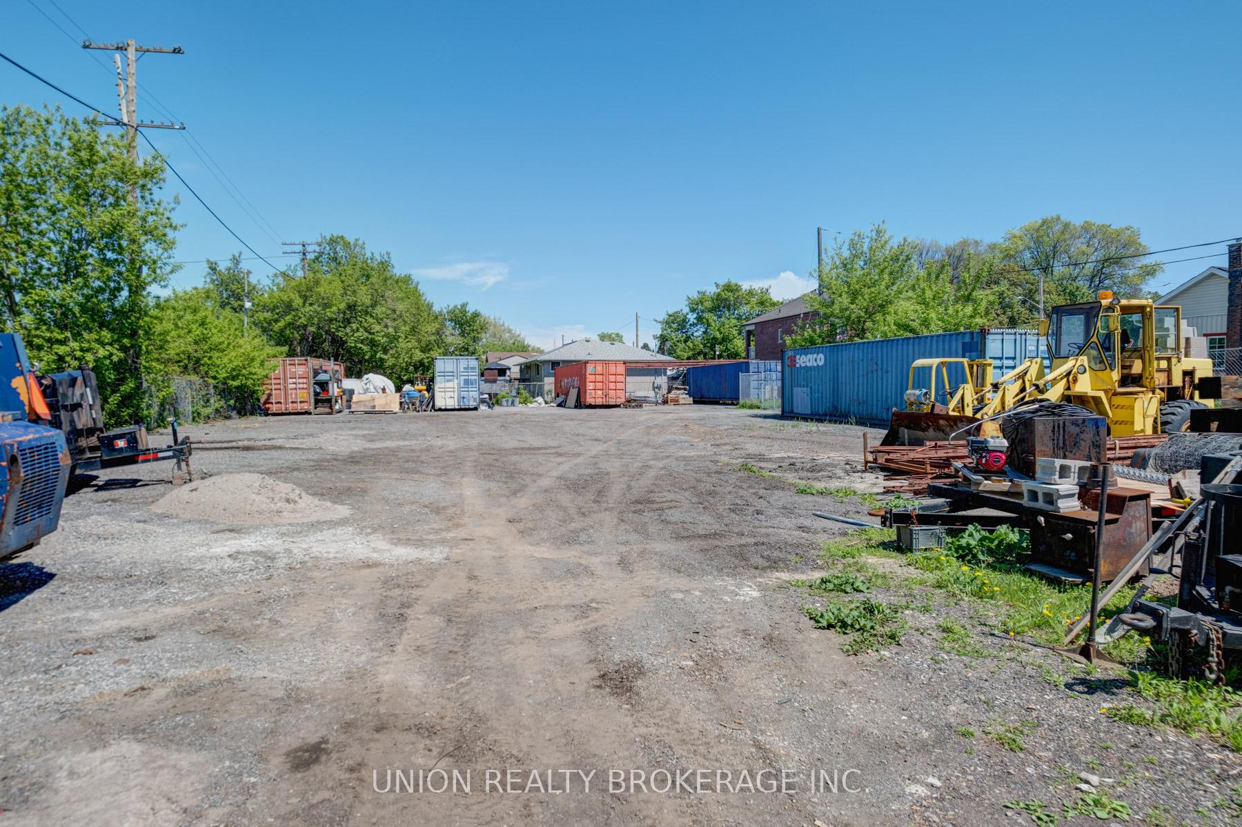 723 Albert Street
