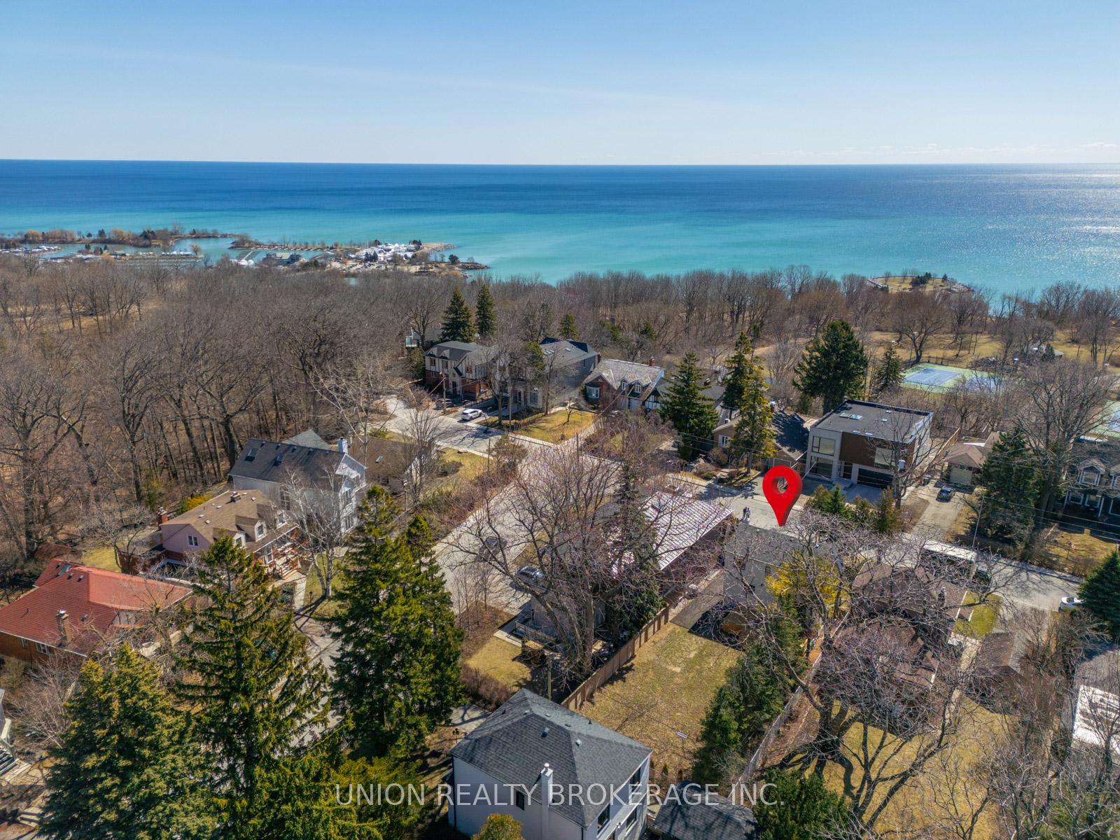 22 Cliffcrest Drive