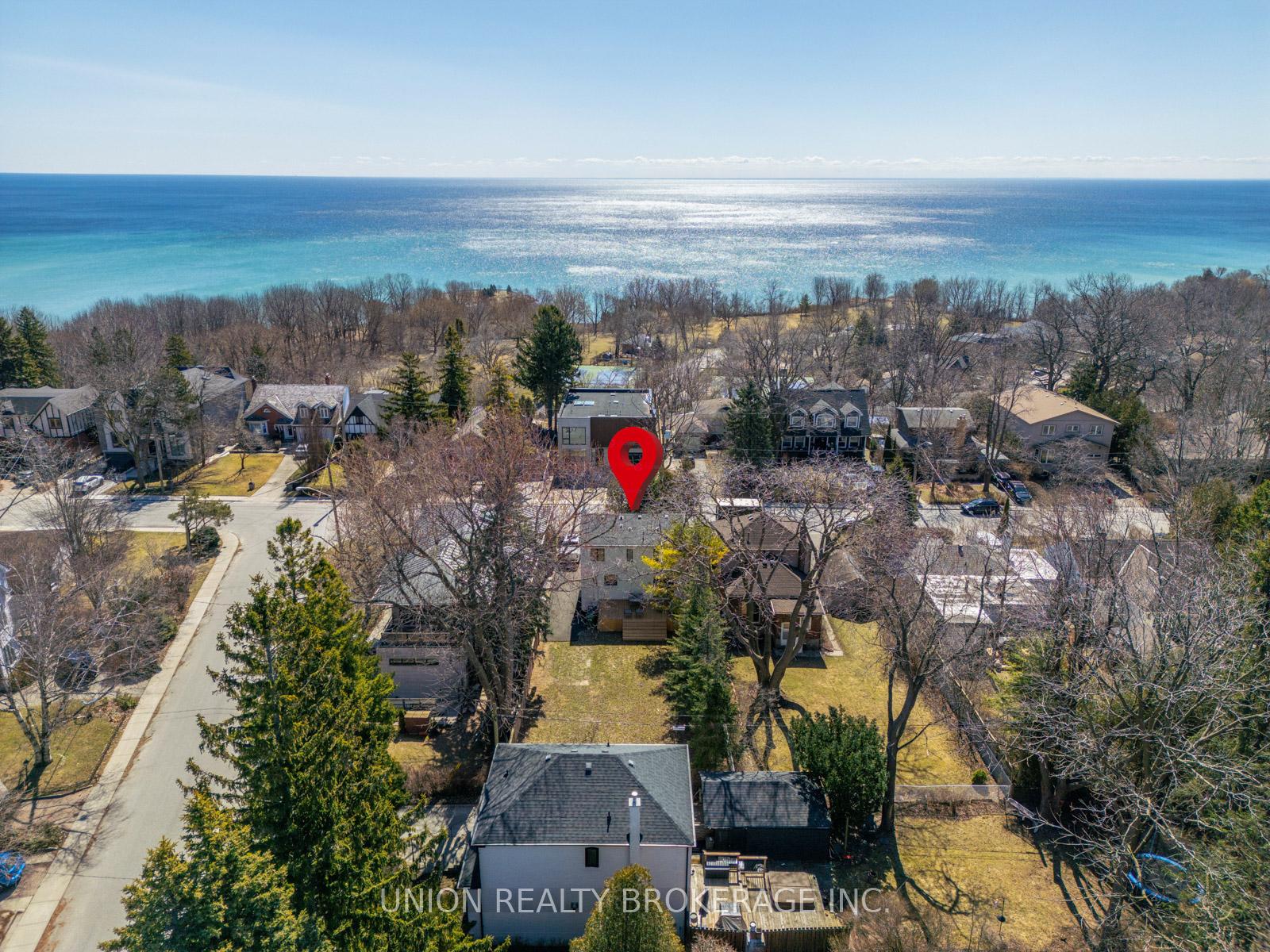 22 Cliffcrest Drive