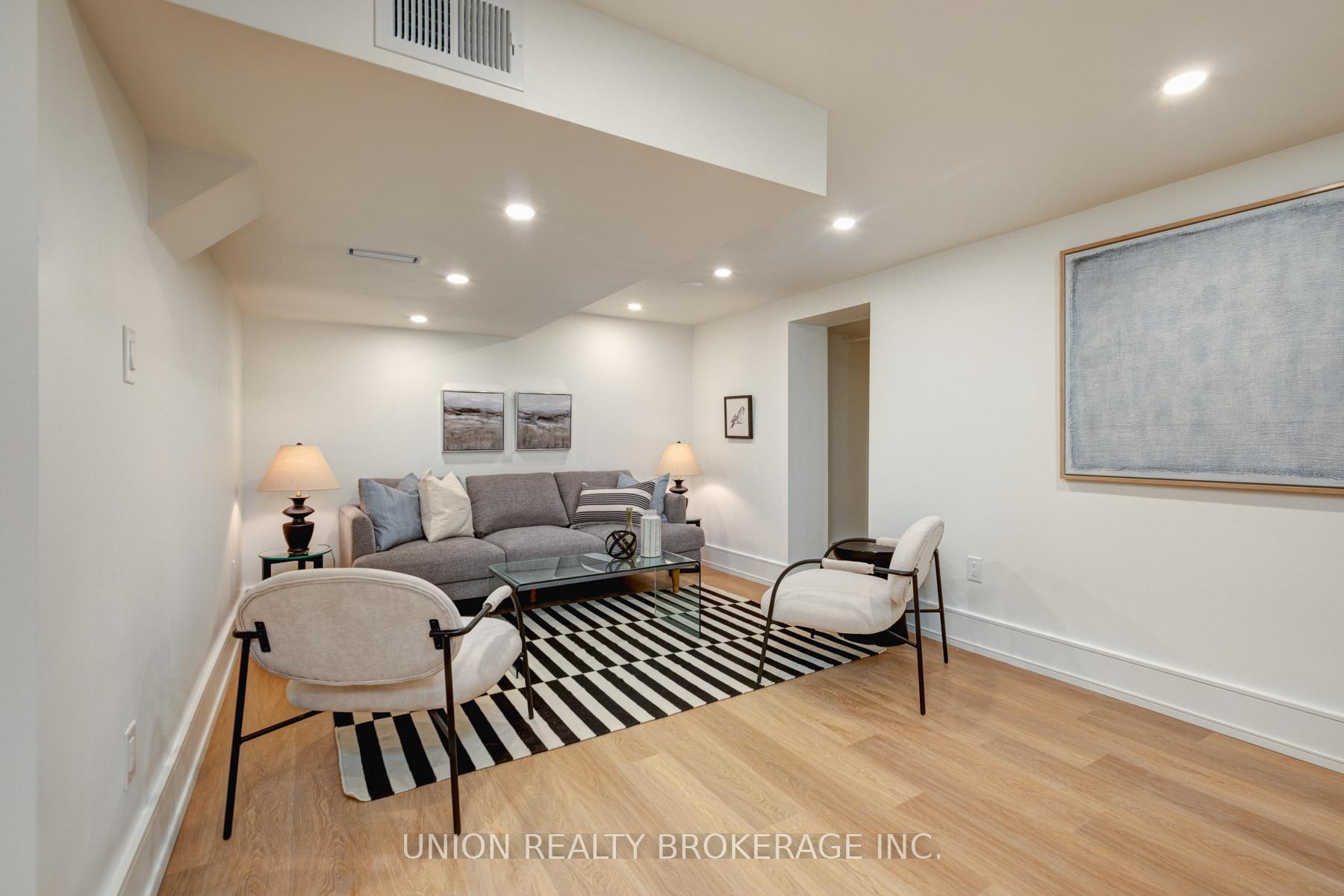 22 Cliffcrest Drive
