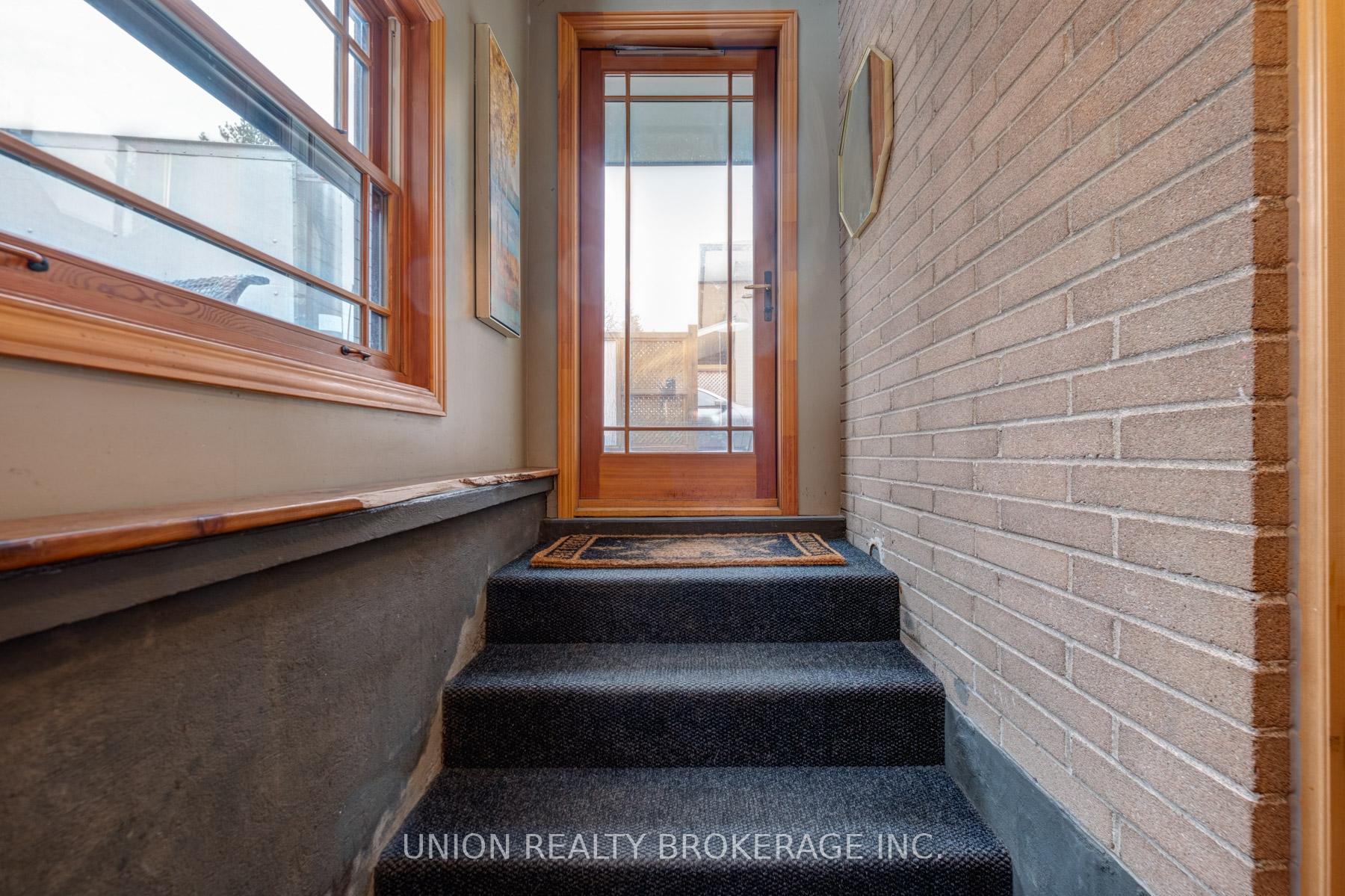 54 Oakridge Drive, Toronto