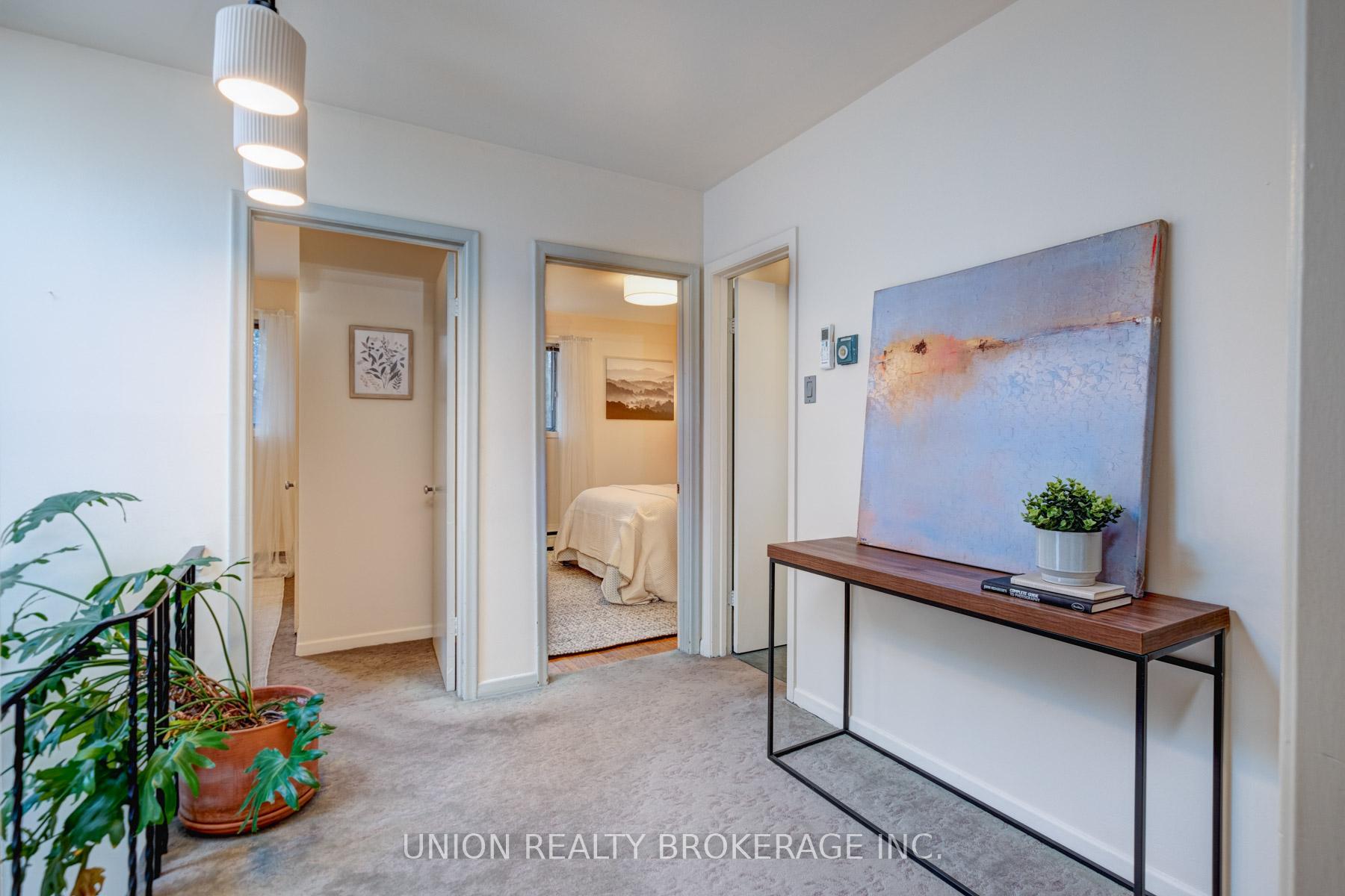 54 Oakridge Drive, Toronto