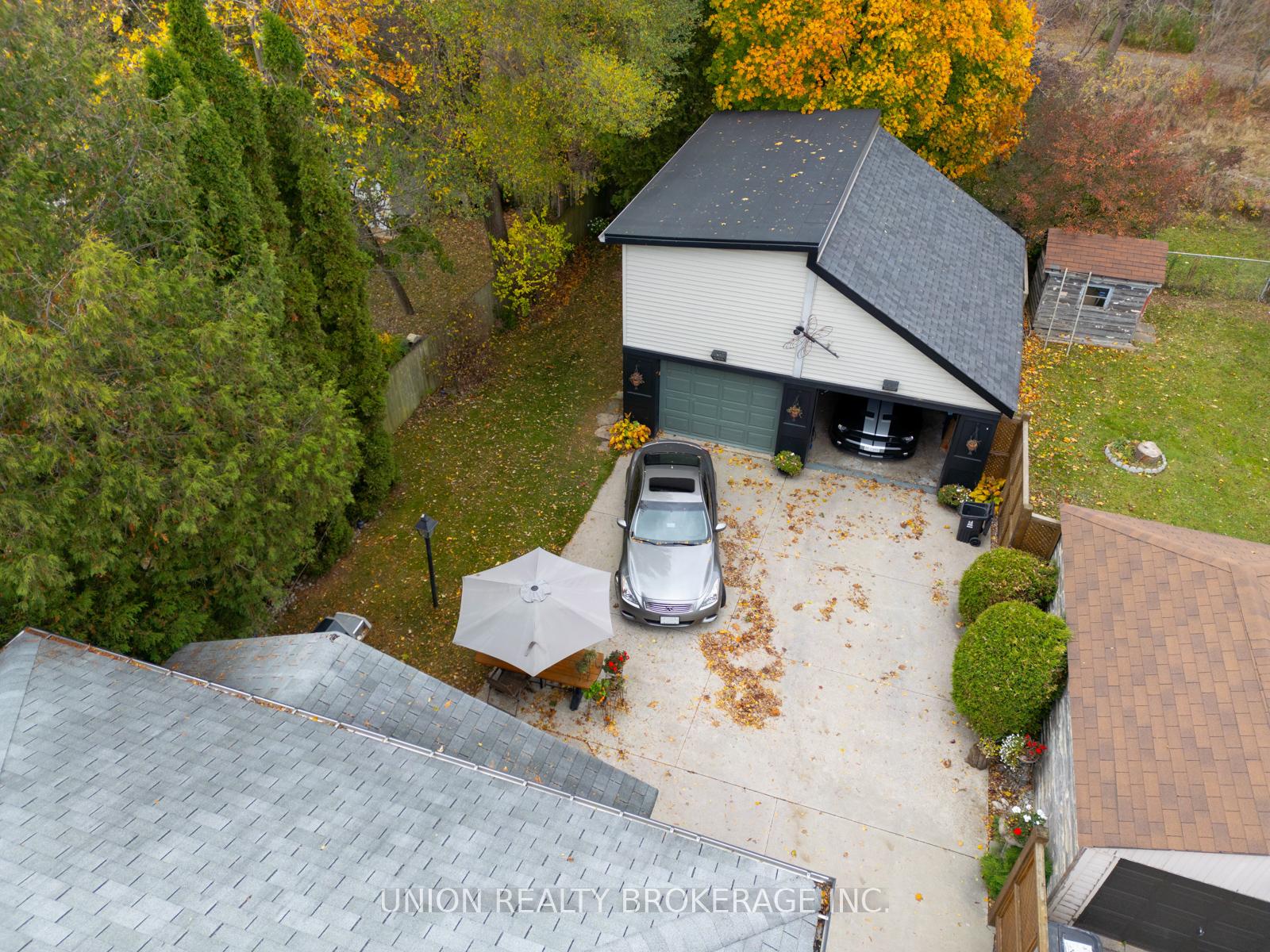 54 Oakridge Drive, Toronto