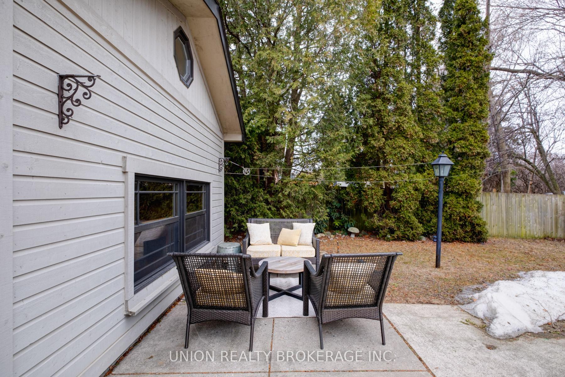 54 Oakridge Drive, Toronto