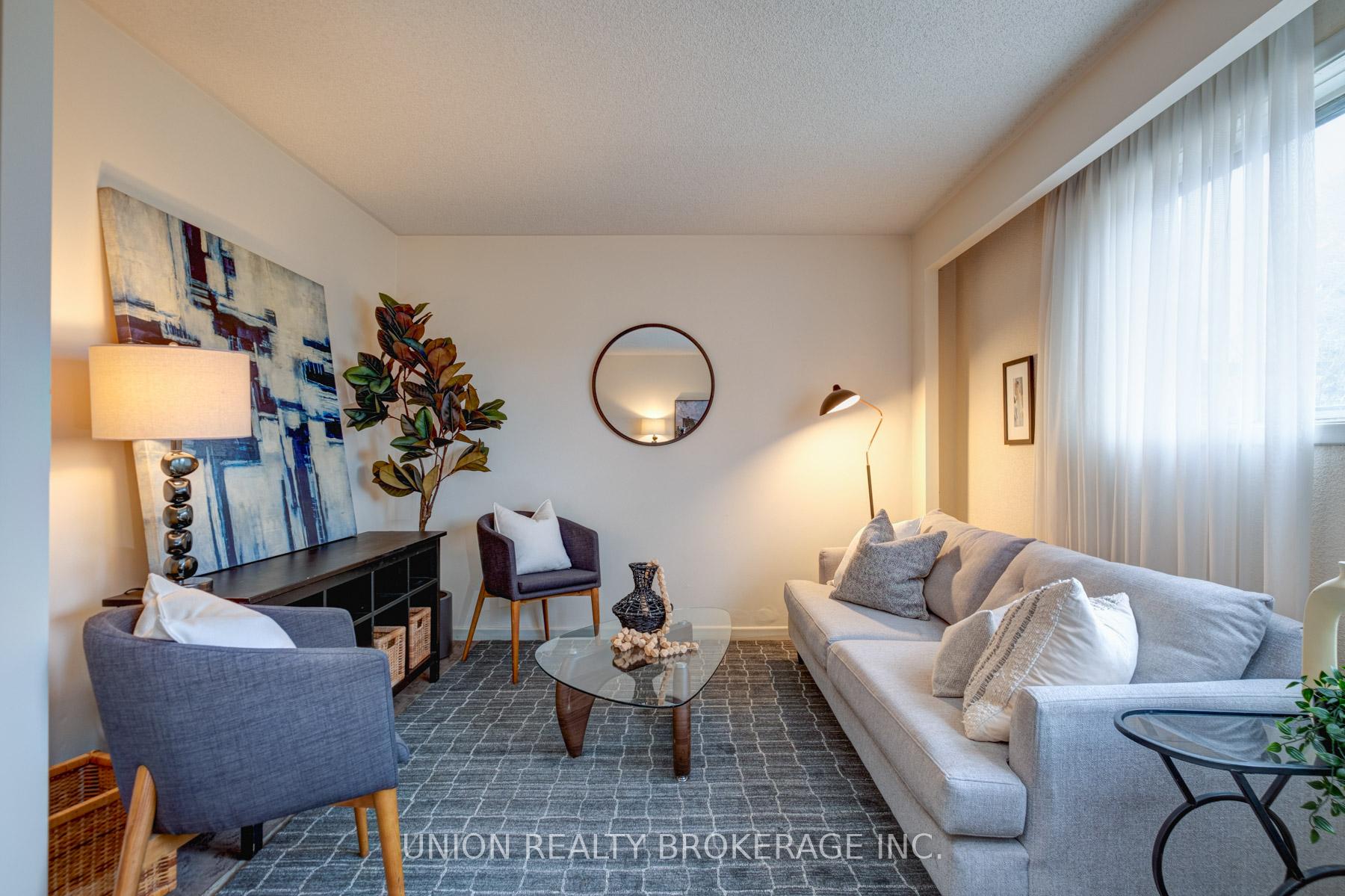 54 Oakridge Drive, Toronto