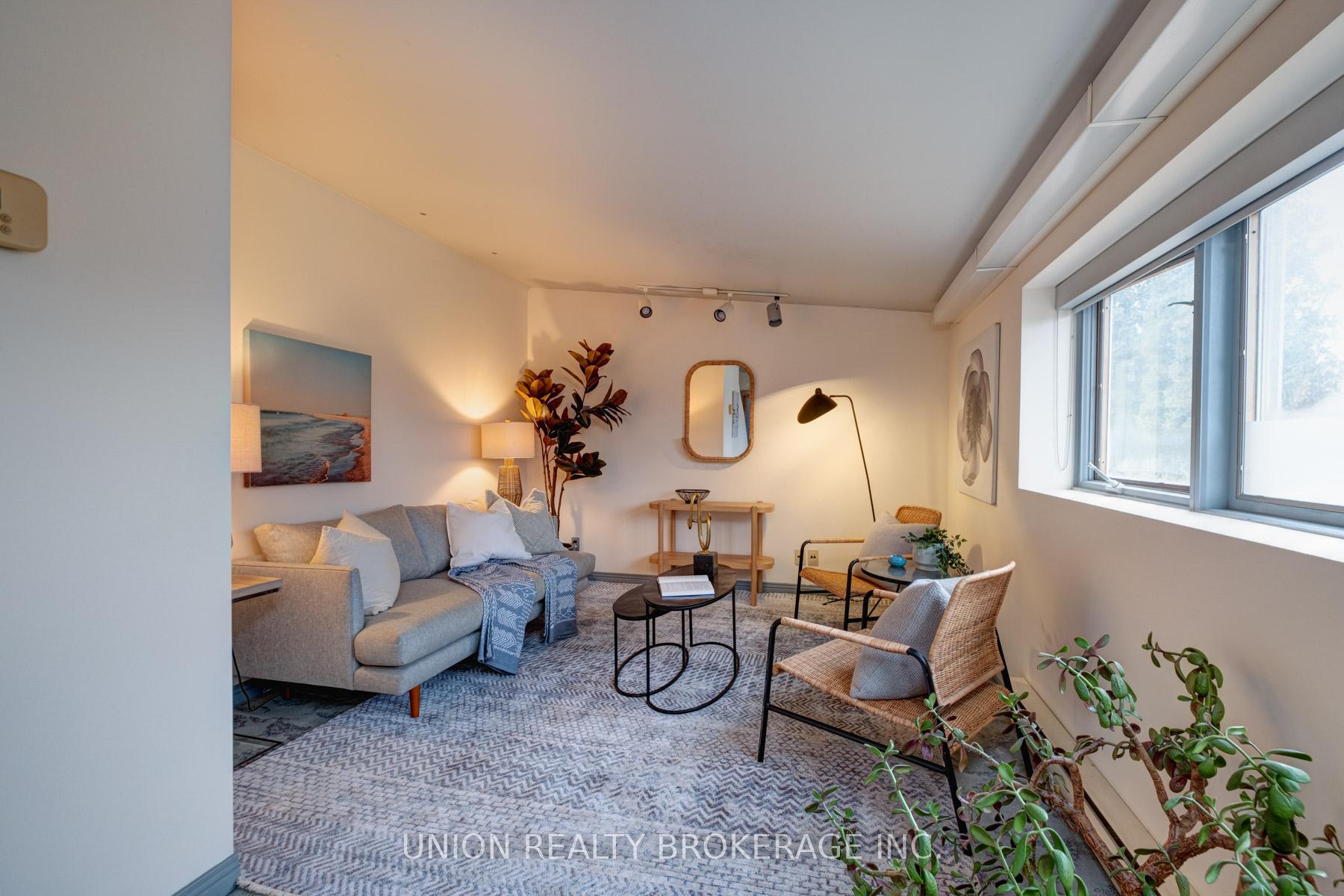 54 Oakridge Drive, Toronto