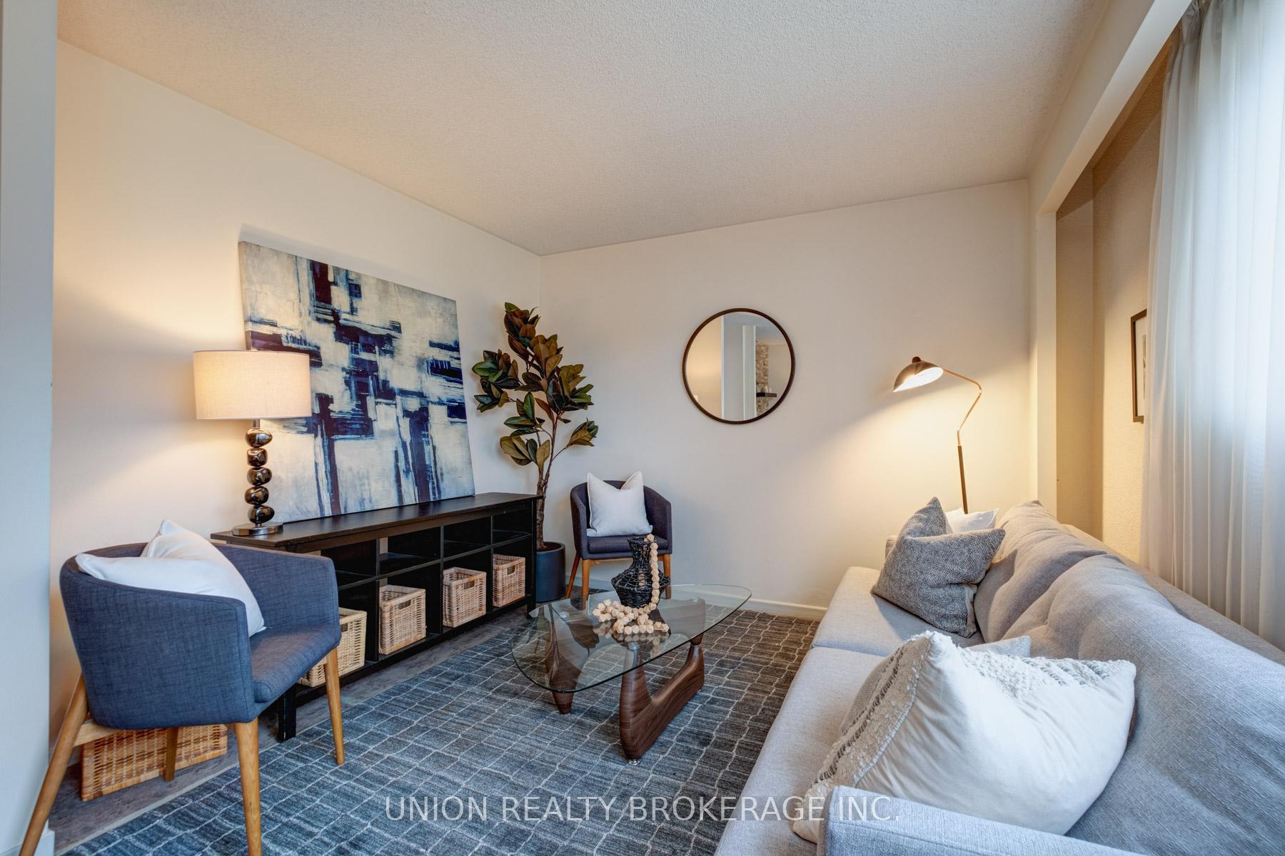 54 Oakridge Drive, Toronto