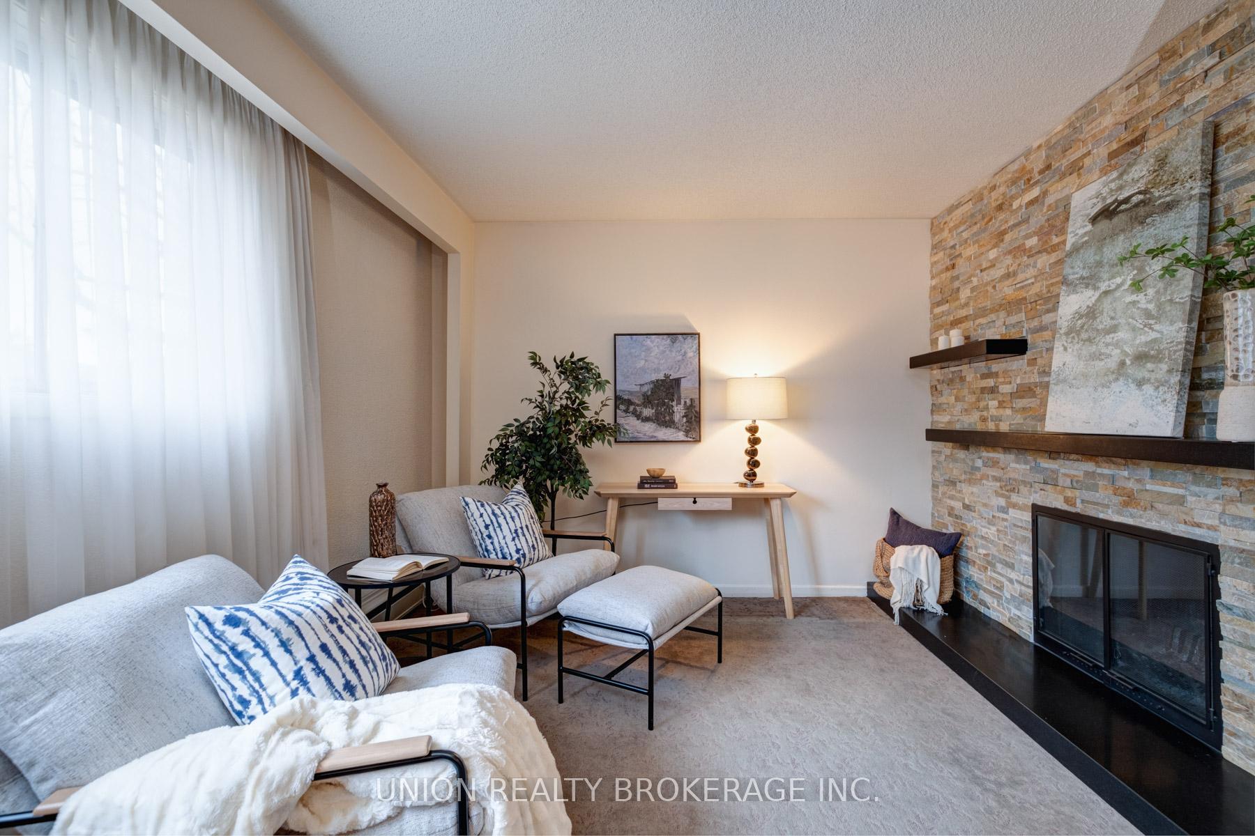 54 Oakridge Drive, Toronto
