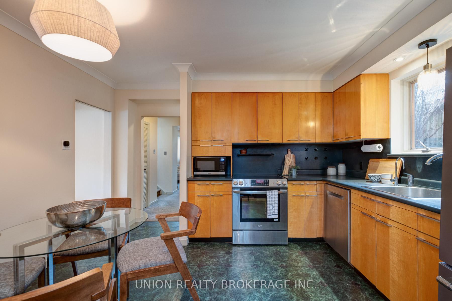 54 Oakridge Drive, Toronto